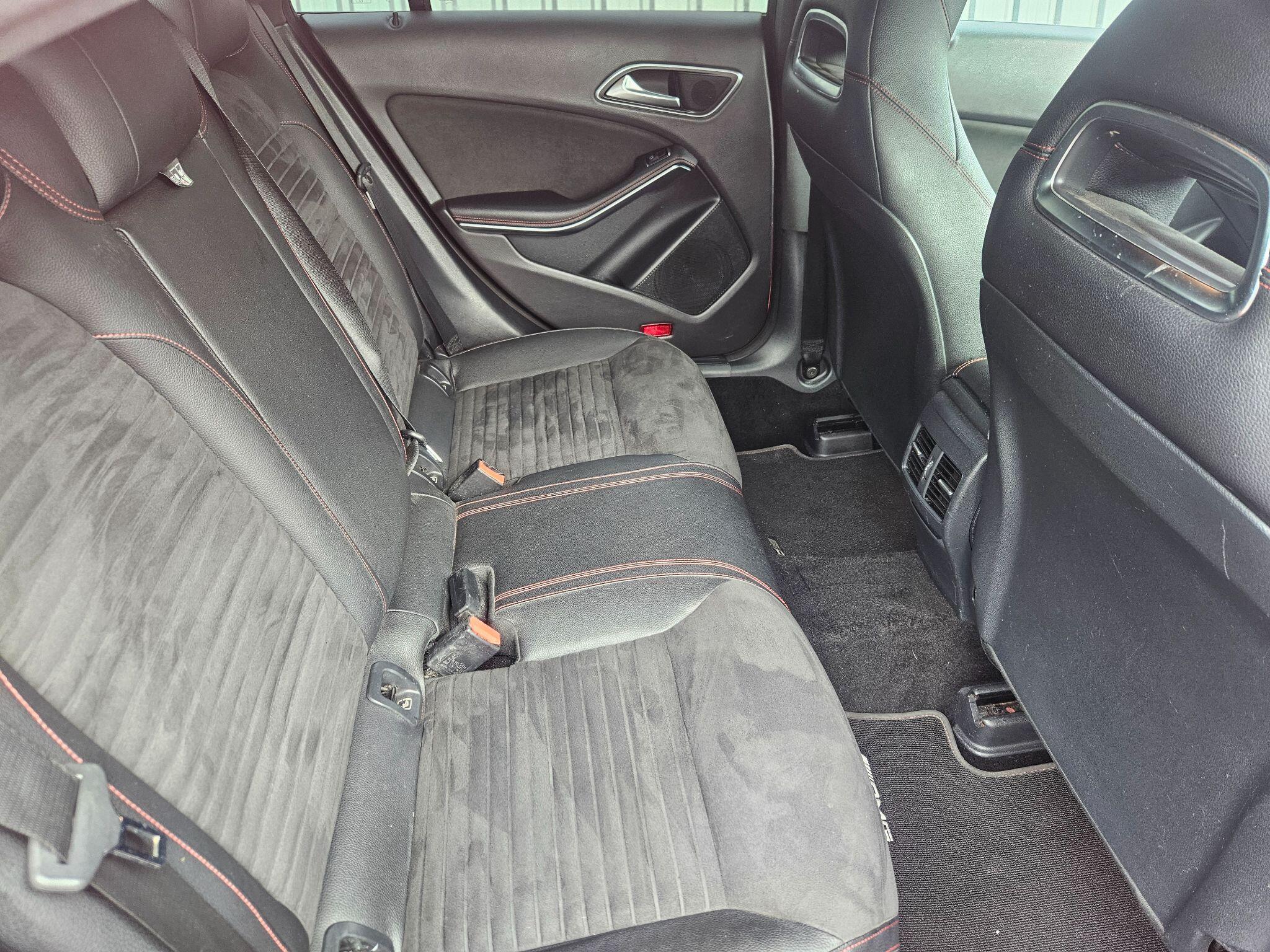 2017 Mercedes-Benz CLA image 17