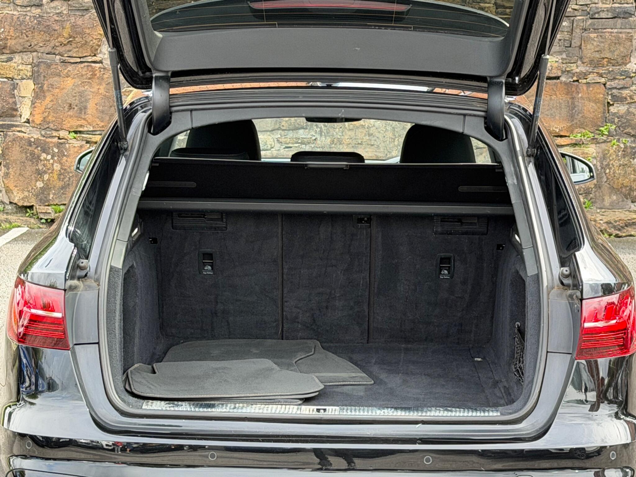 Audi A4 view 22