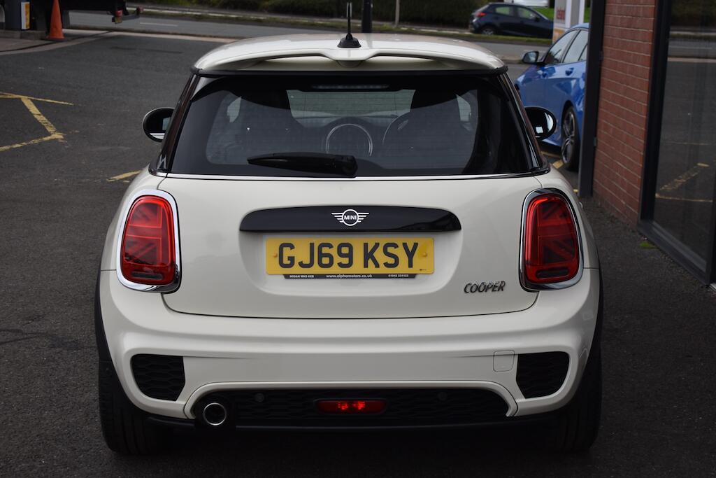 Mini Cooper view 8