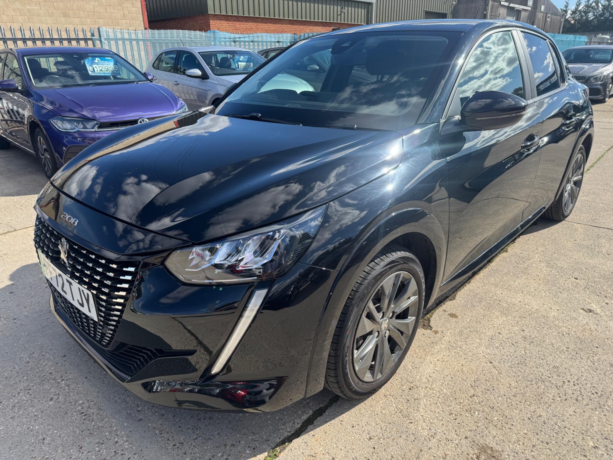 Peugeot E-208 view 7