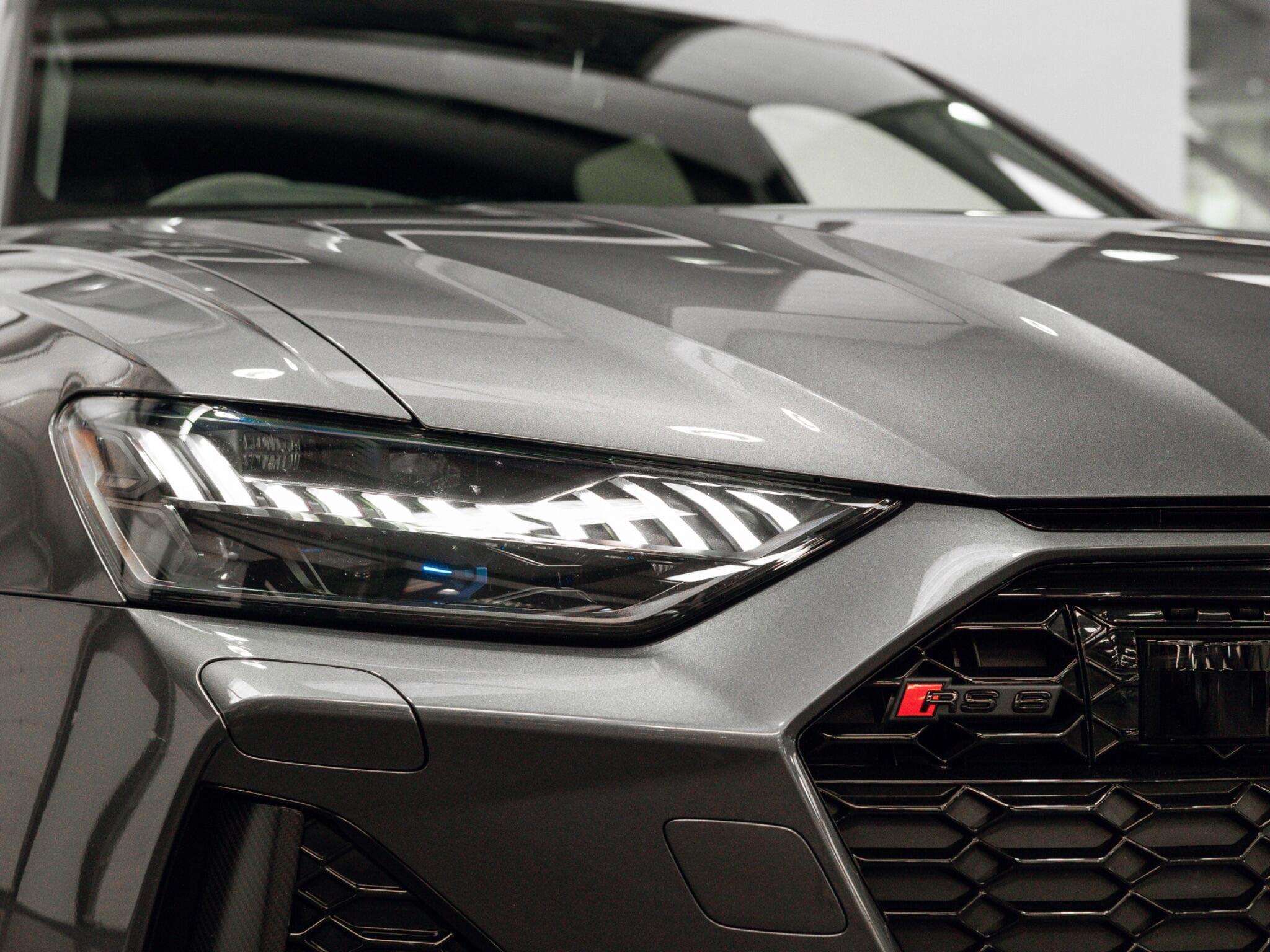 Audi RS6 Avant view 14