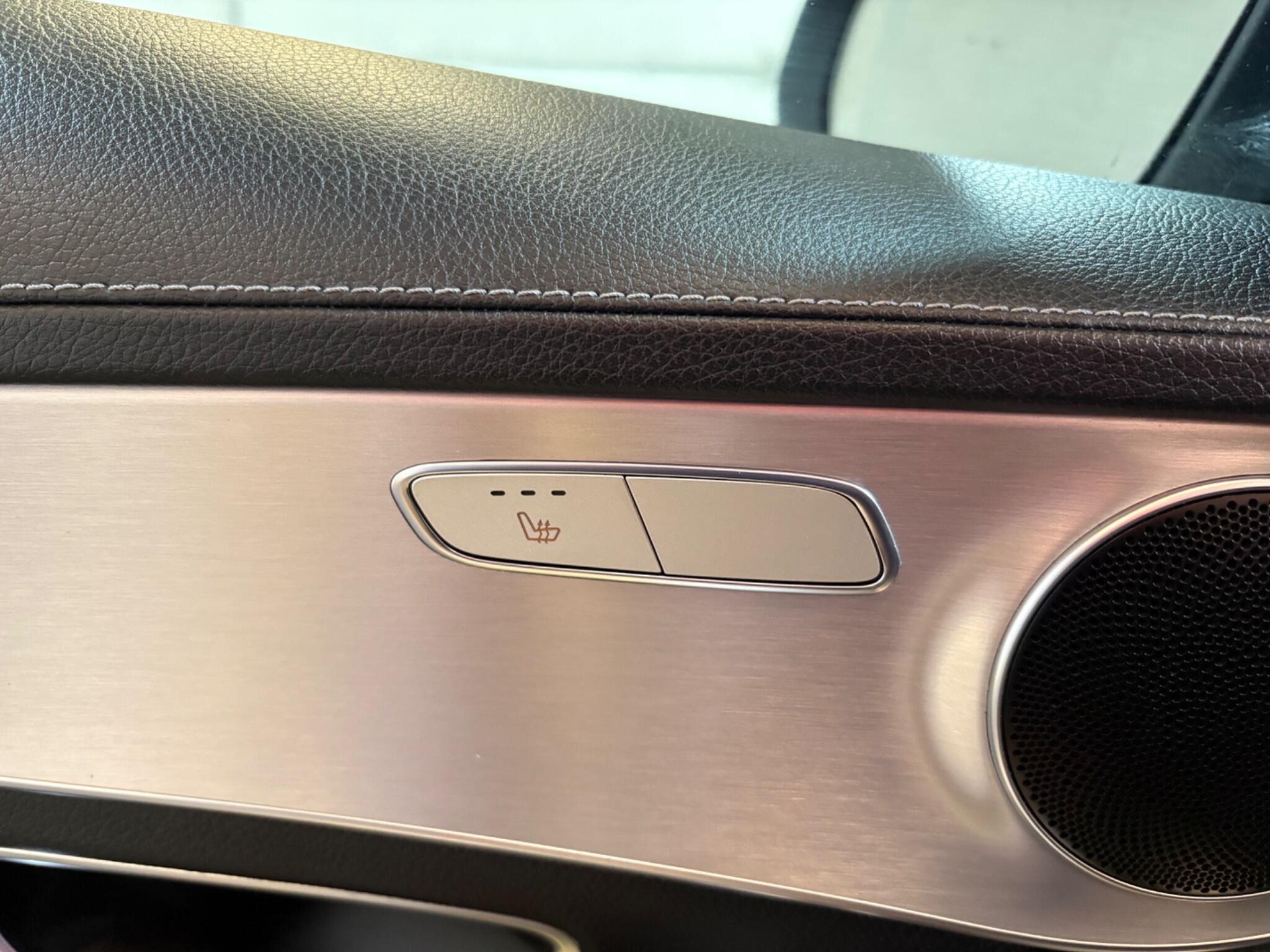 Mercedes-Benz C Class view 63