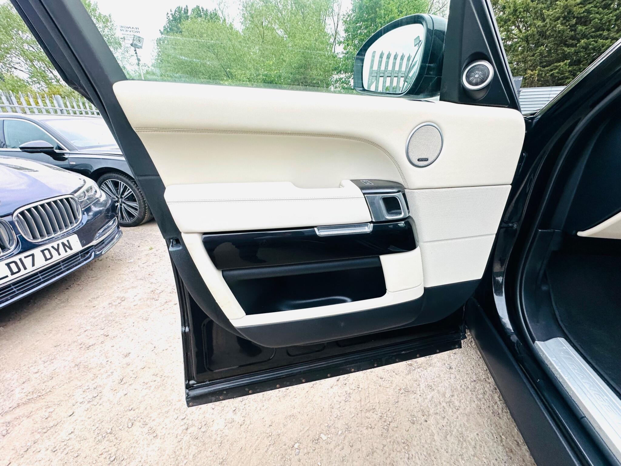 Land Rover Range Rover view 57