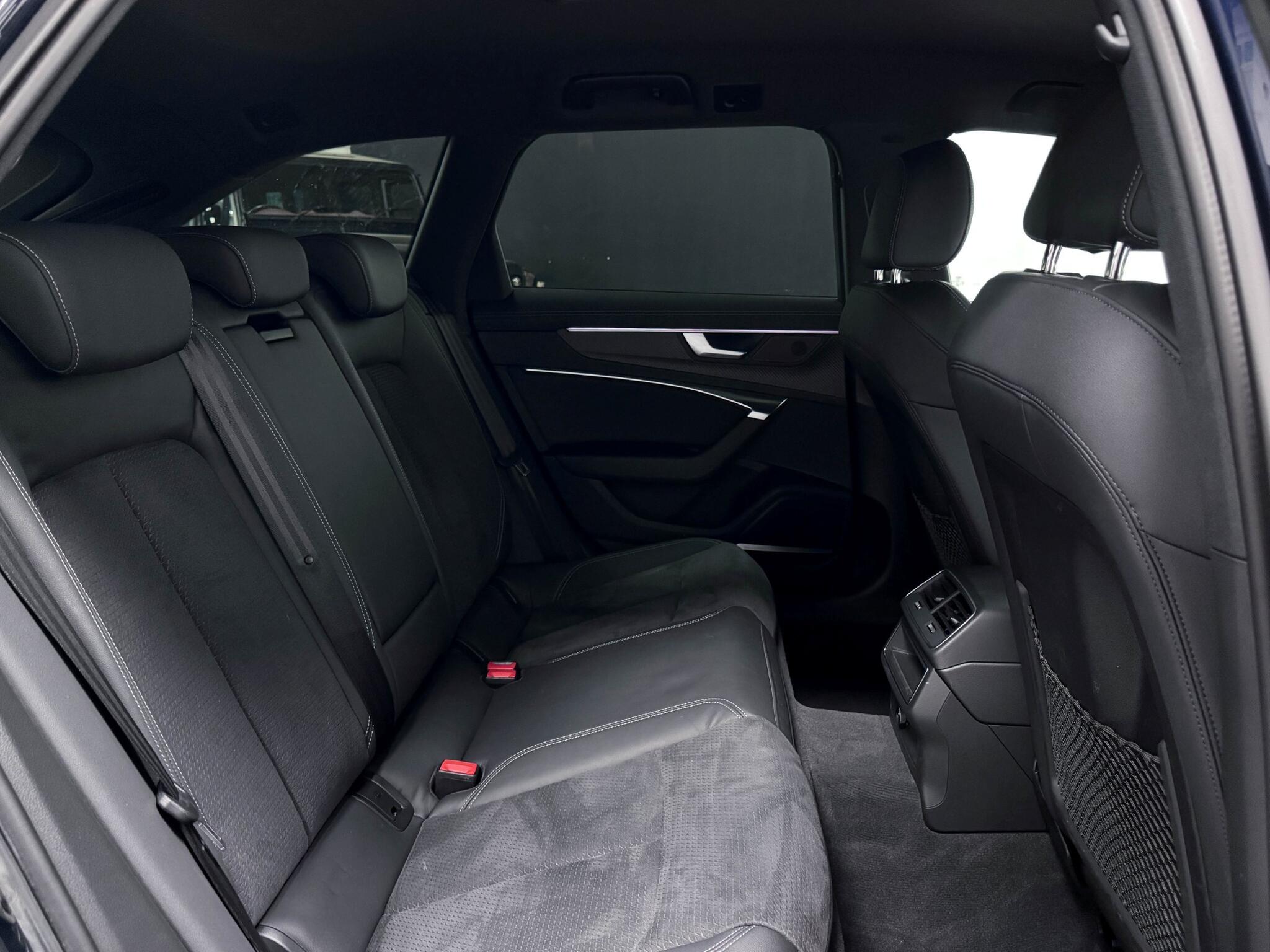 Audi A6 view 12