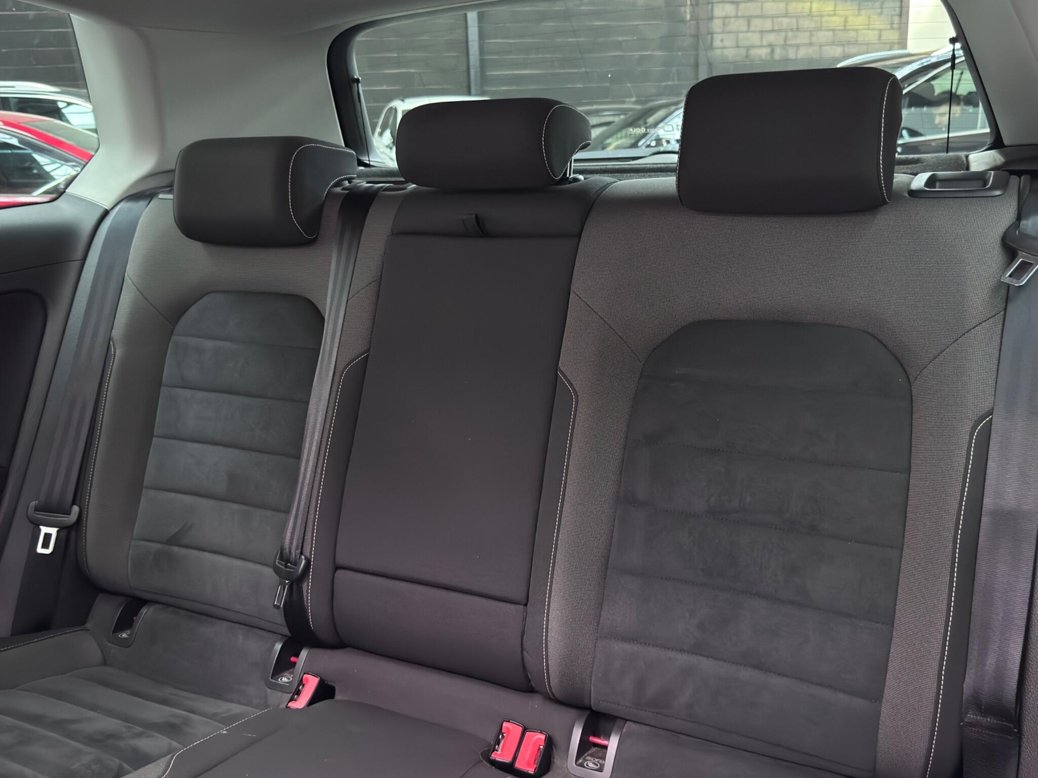 Volkswagen Golf view 43