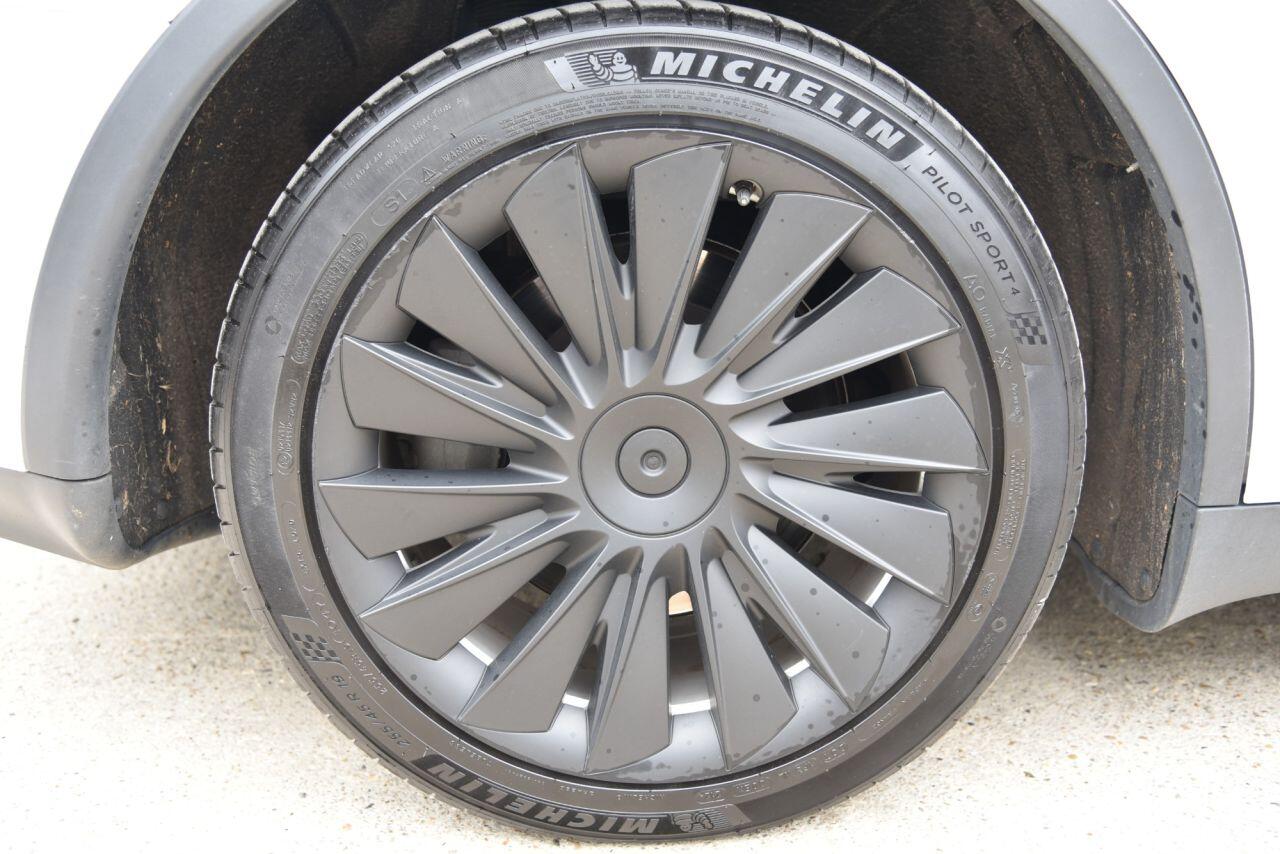 Tesla Model Y view 54