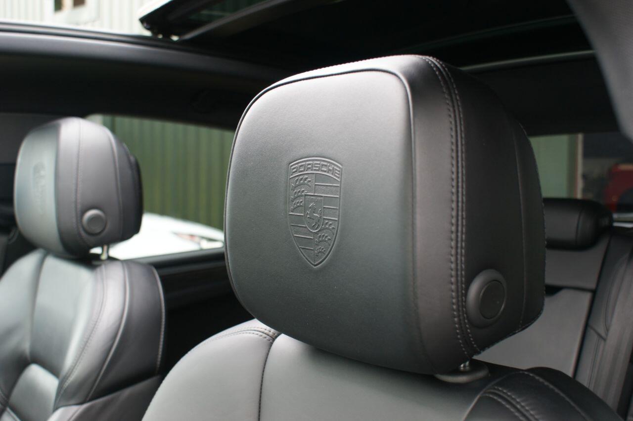 Porsche Macan view 40