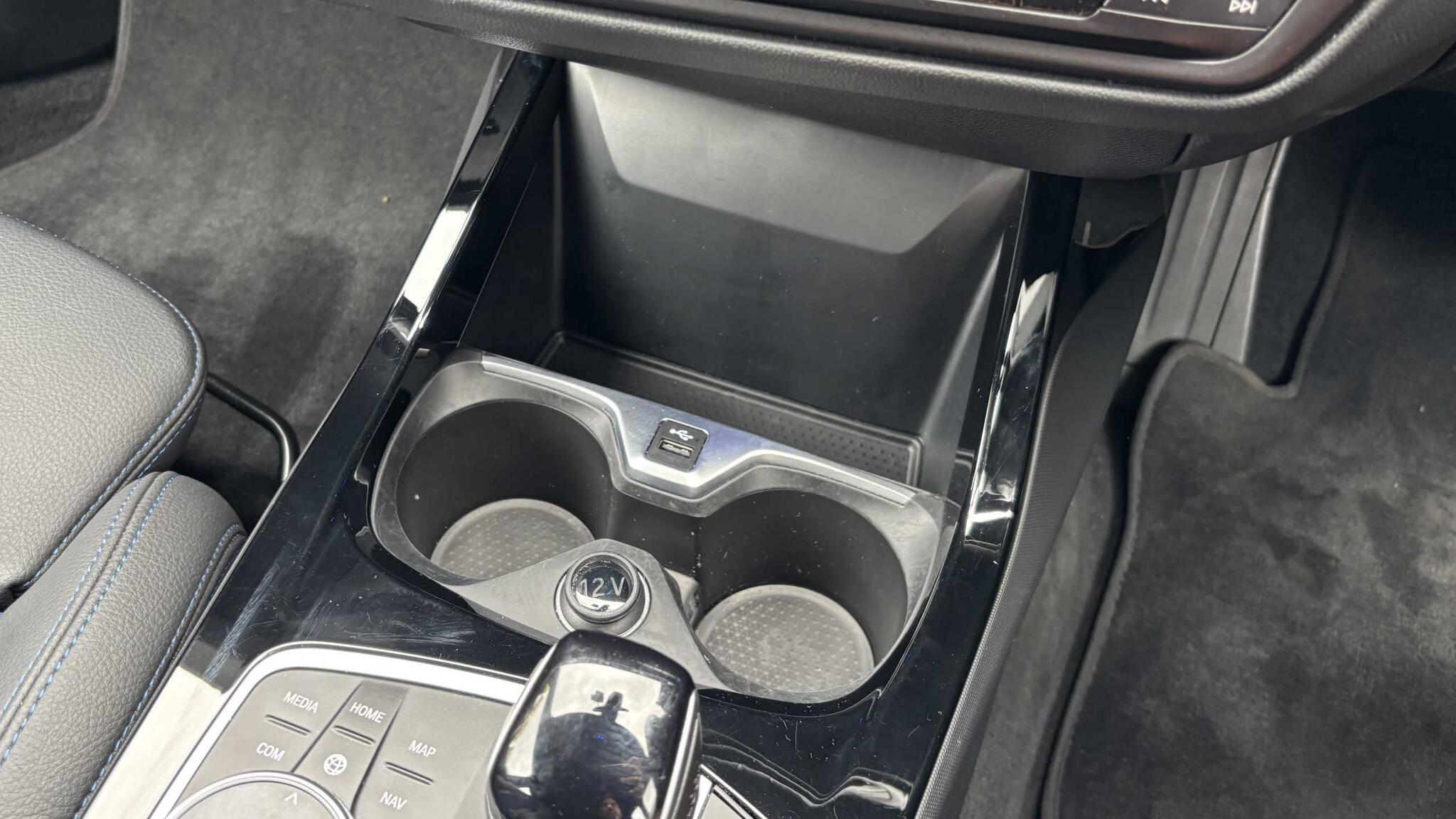 BMW 1 Series view 24
