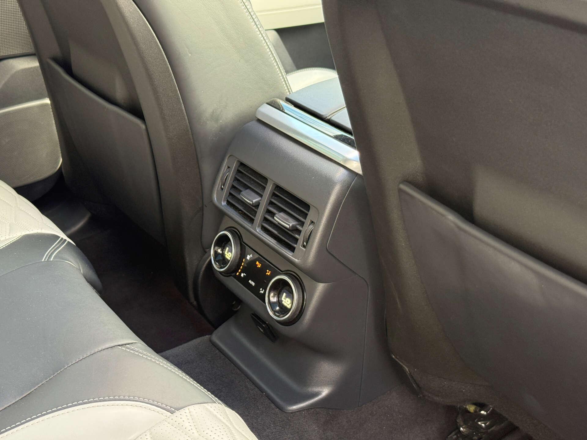 Land Rover Range Rover Velar view 29