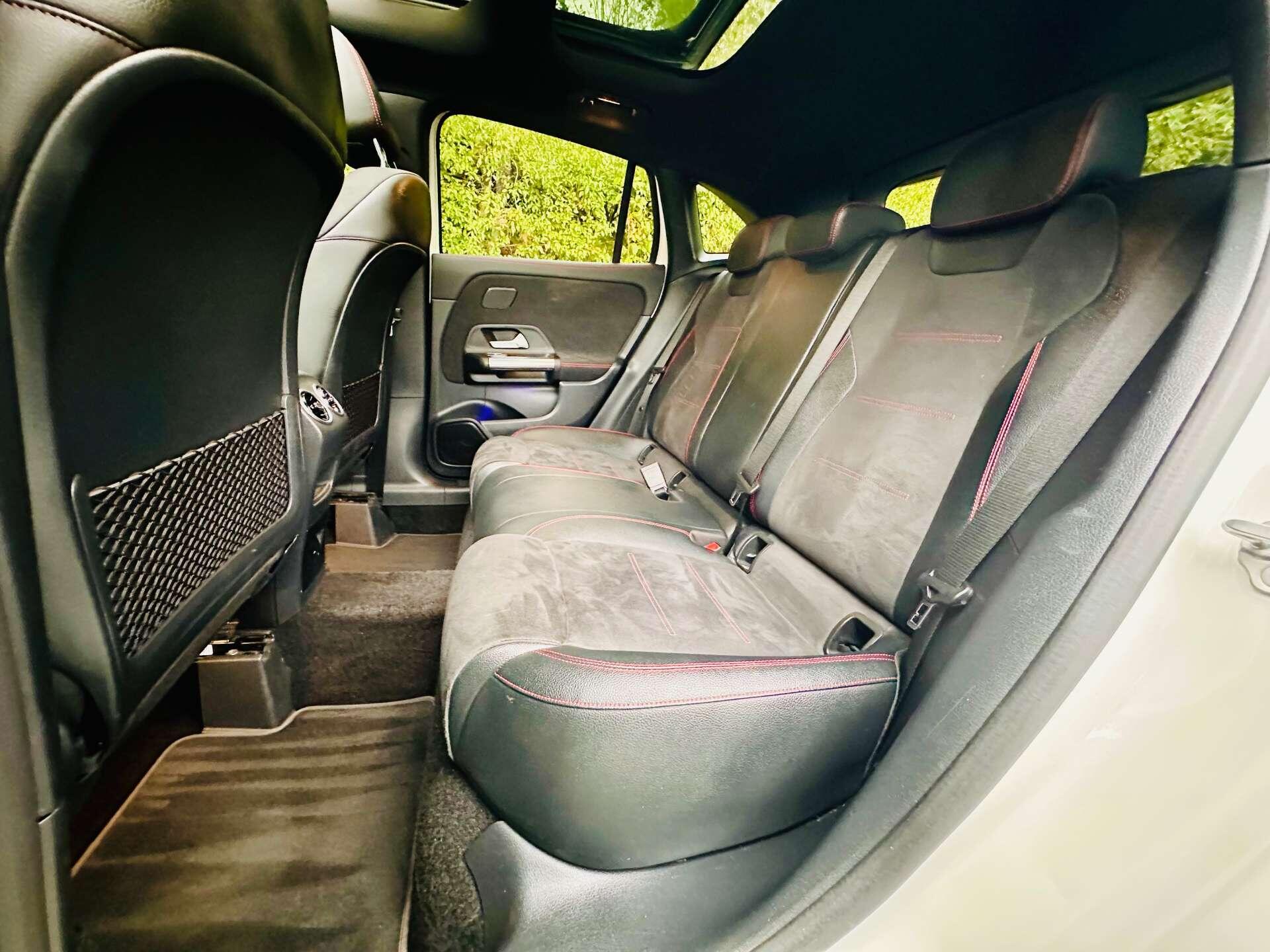 Mercedes-Benz Gla view 25