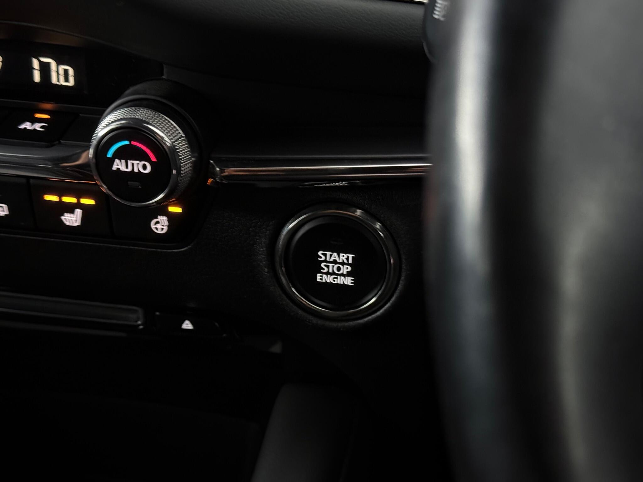 Mazda Mazda3 view 21