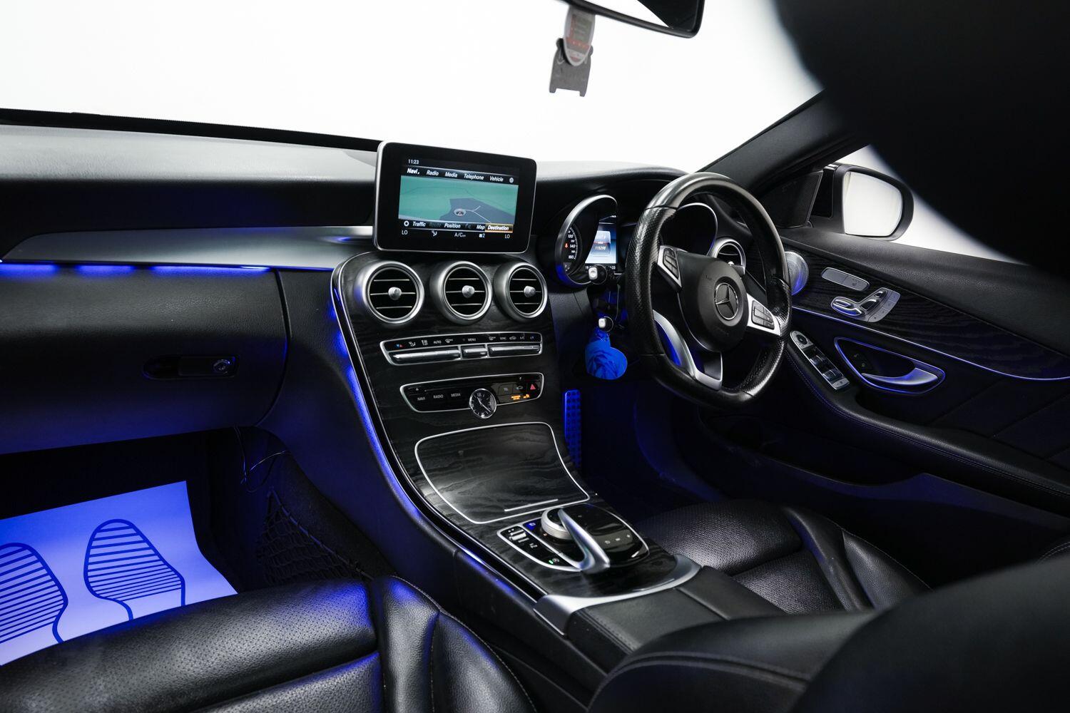 Mercedes-Benz C Class view 28