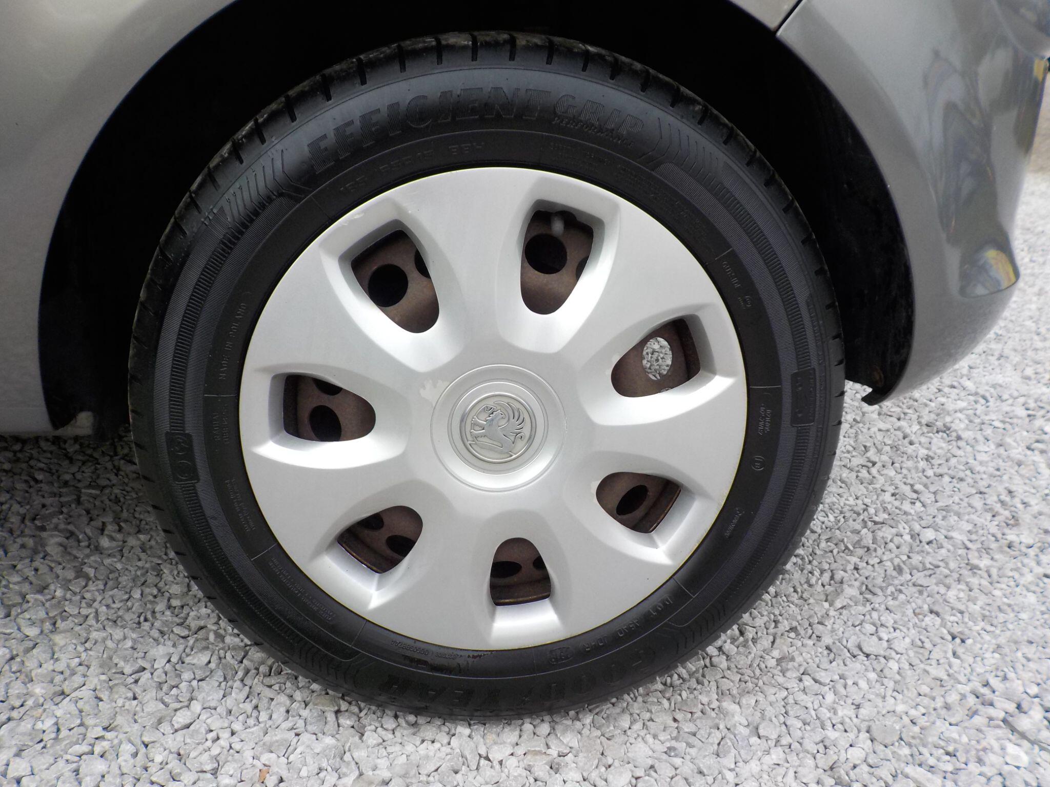 Vauxhall Corsa 1.2i ecoFLEX 16V Exclusiv Euro 5 (s/s) 3dr (A/C)
