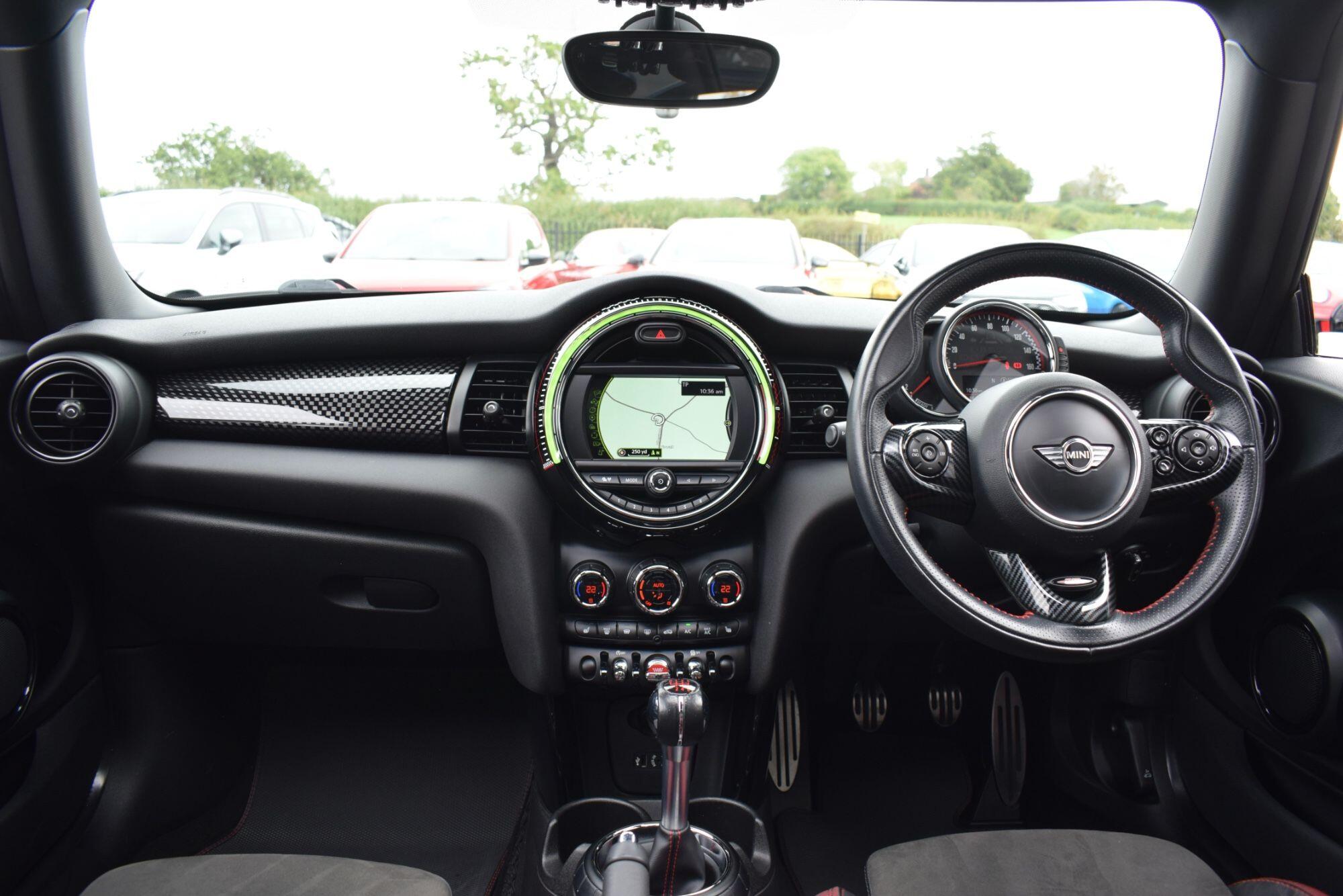Mini Hatch view 21