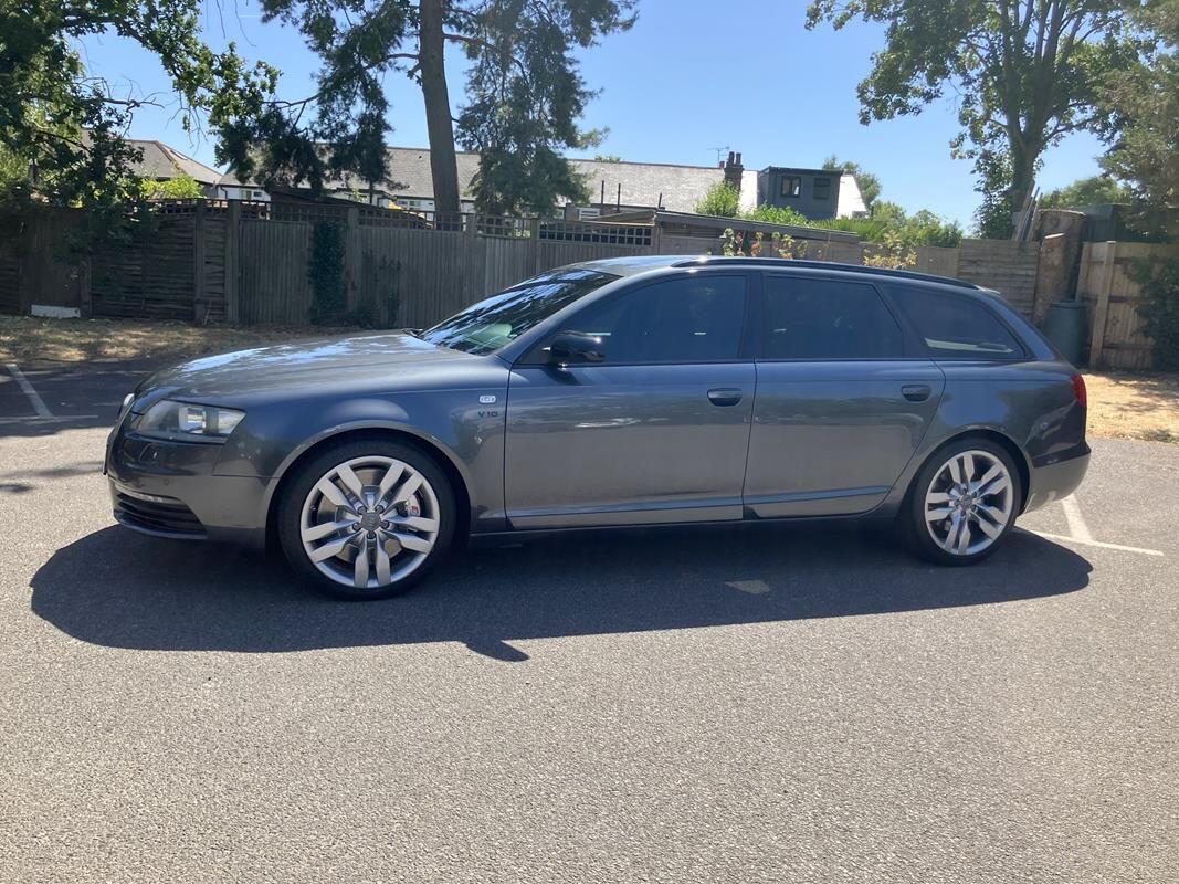 Audi S6 Avant view 24