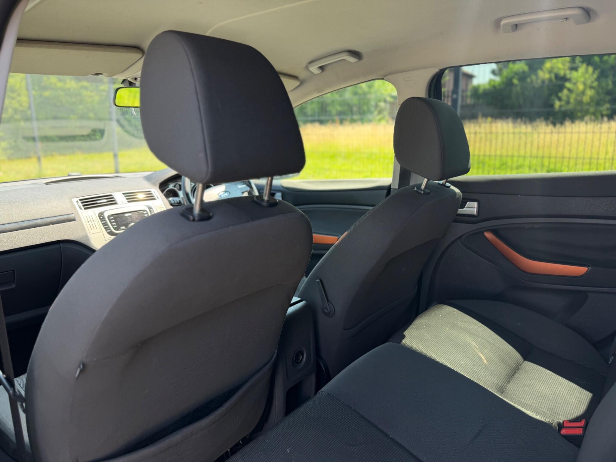 Ford Kuga view 10