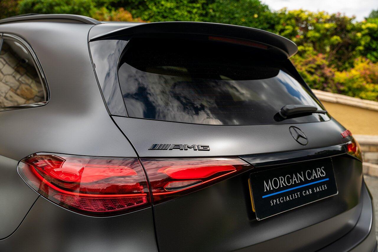 Mercedes-Benz GLC view 9