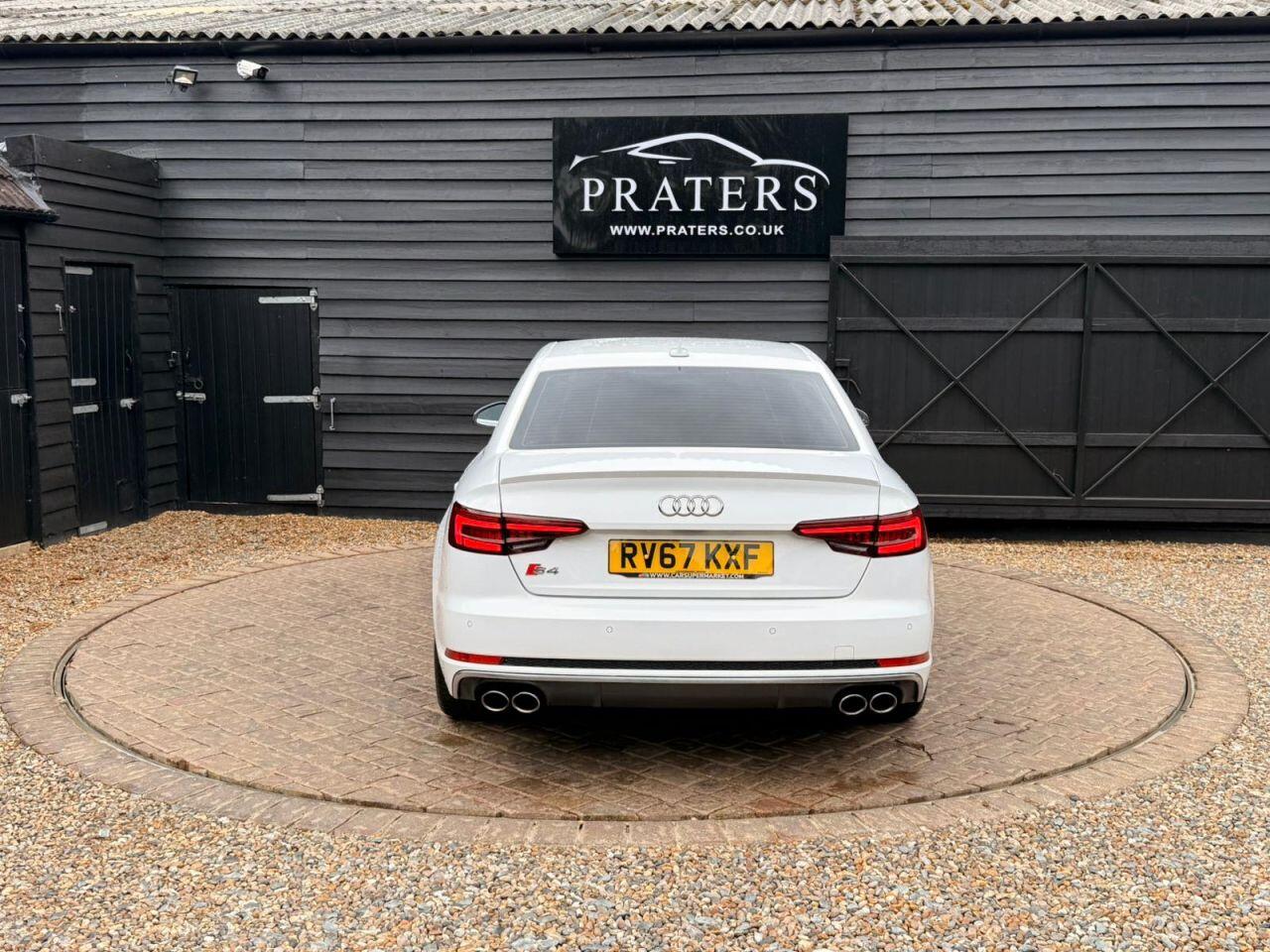 Audi S4 view 3
