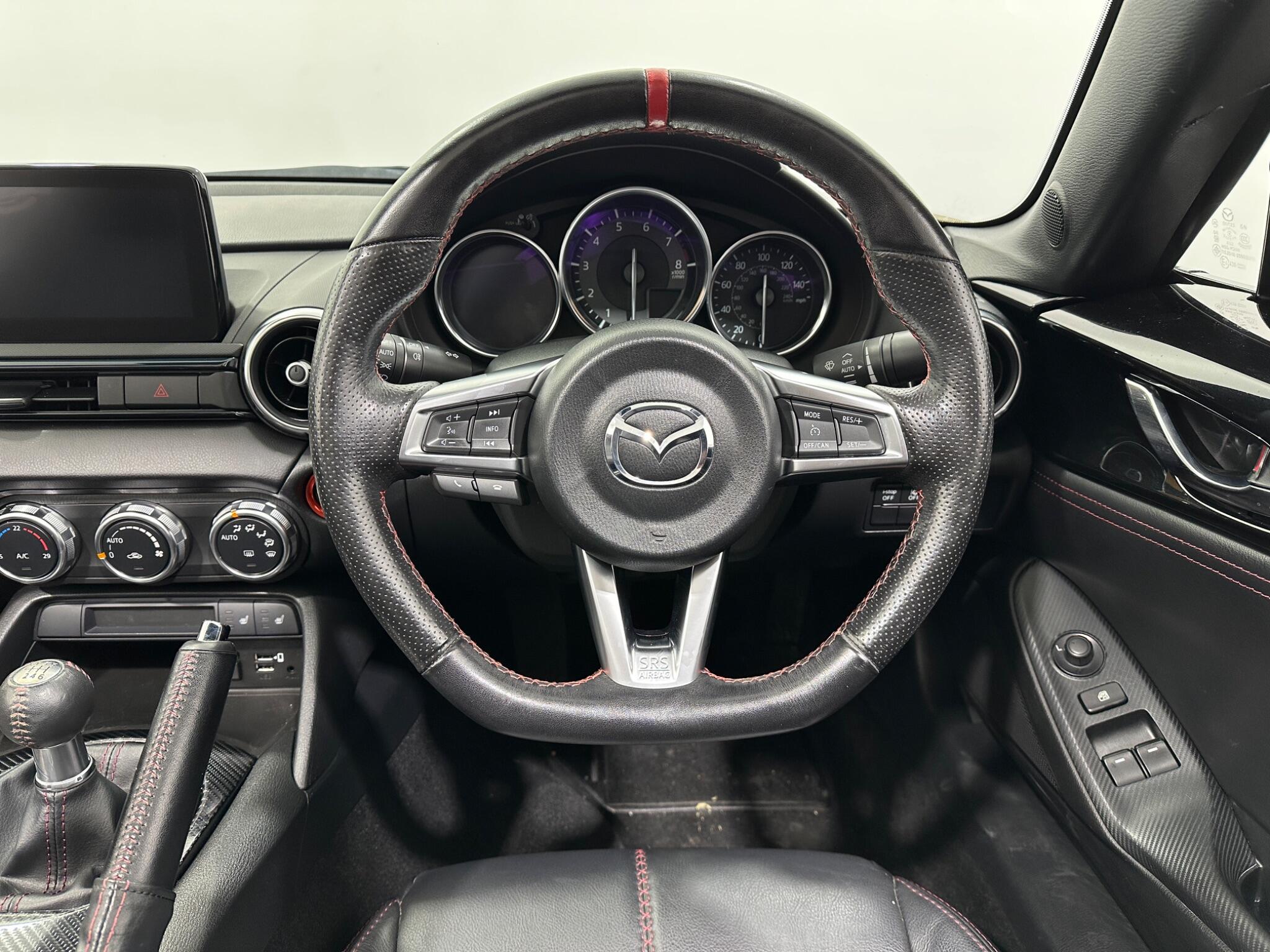Mazda MX-5 view 13