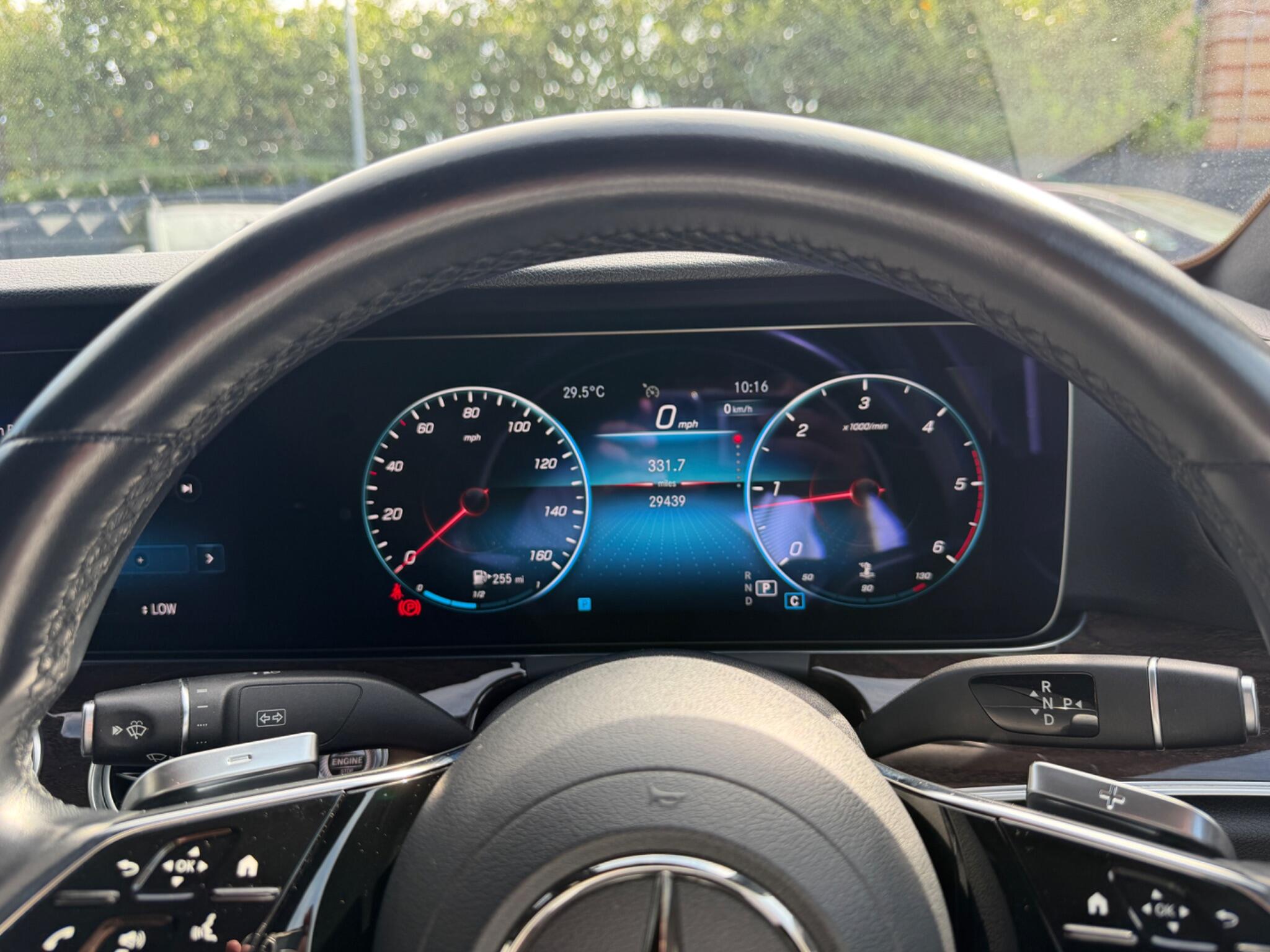 Mercedes-Benz E-Class view 26
