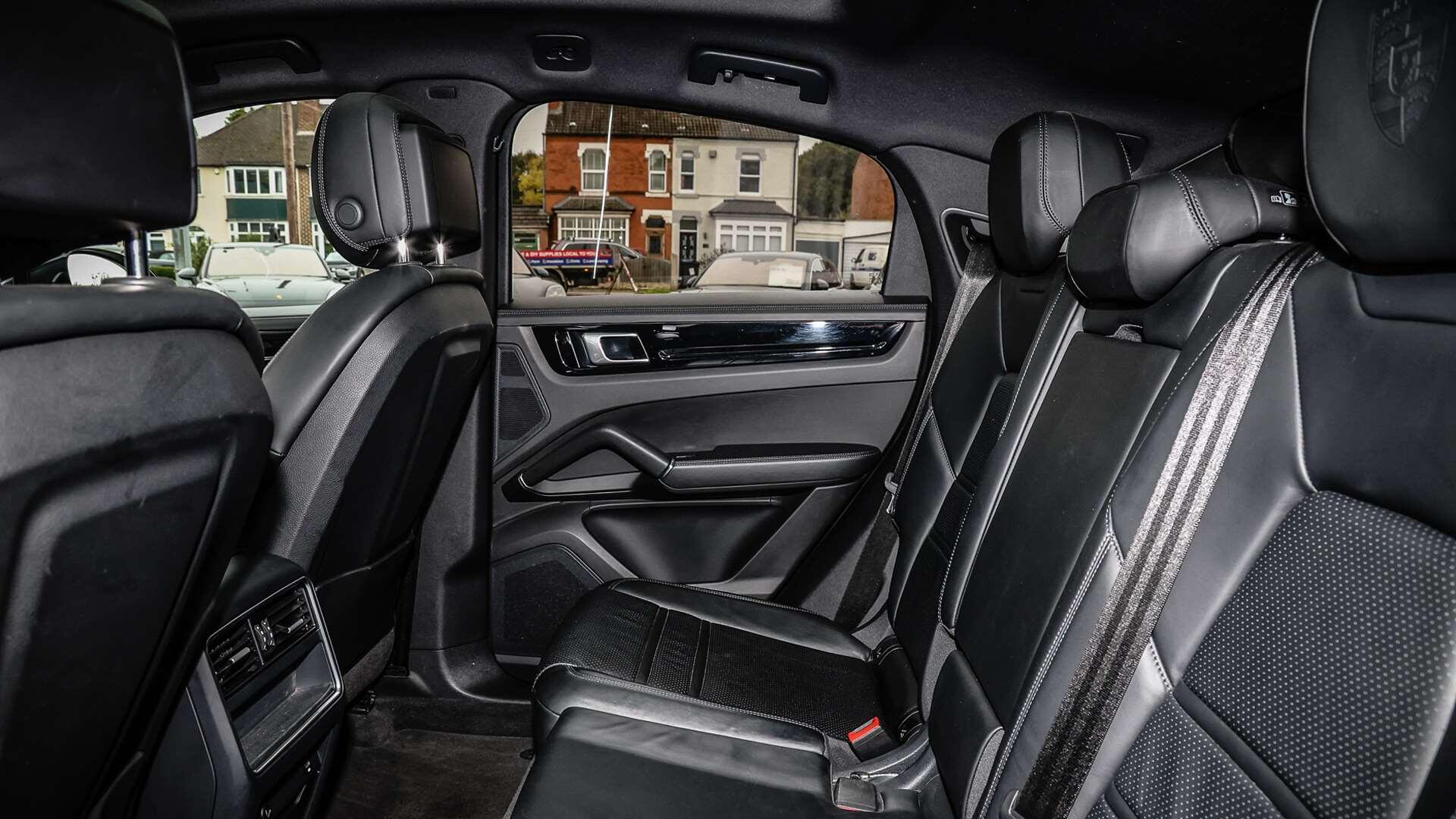 Porsche Cayenne view 14