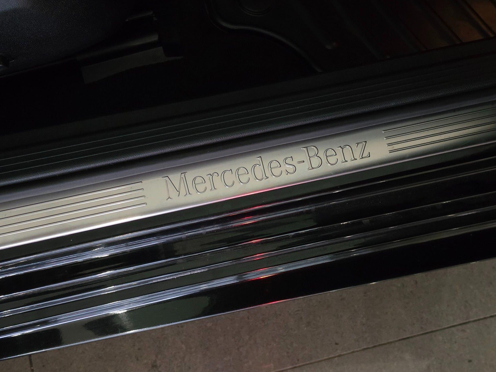Mercedes-Benz E-Class view 58