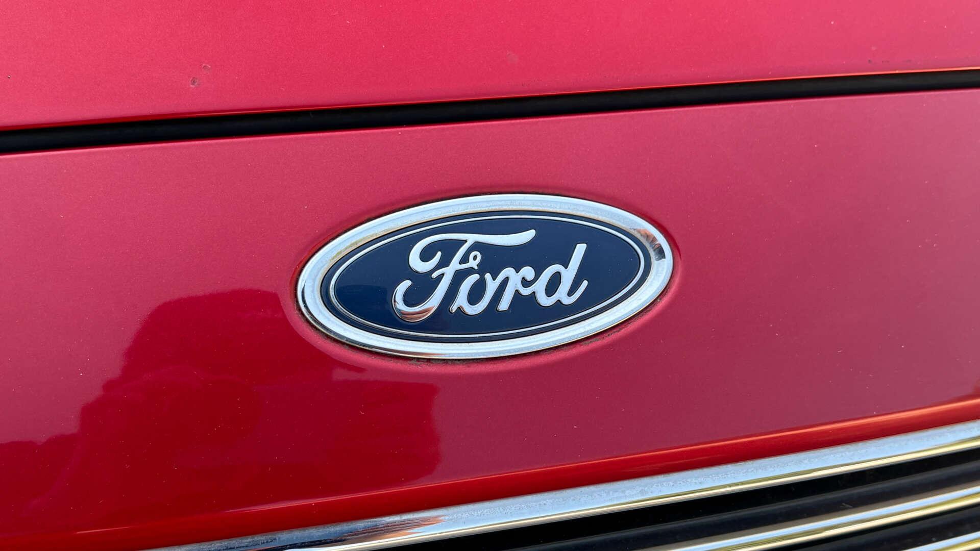 Ford Focus view 40