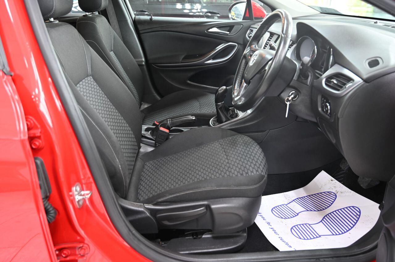 Vauxhall Astra view 17