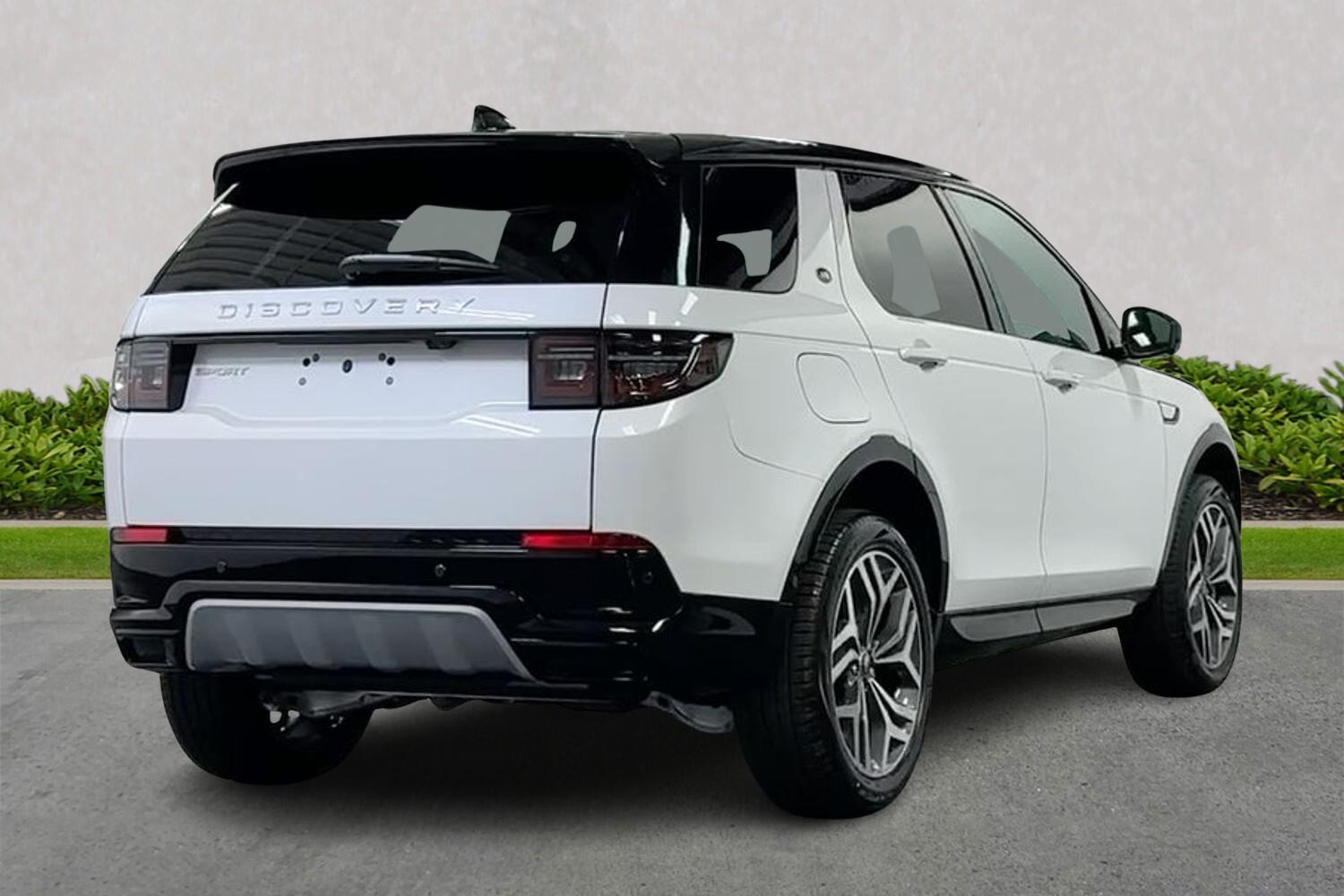 Land Rover Discovery Sport view 18