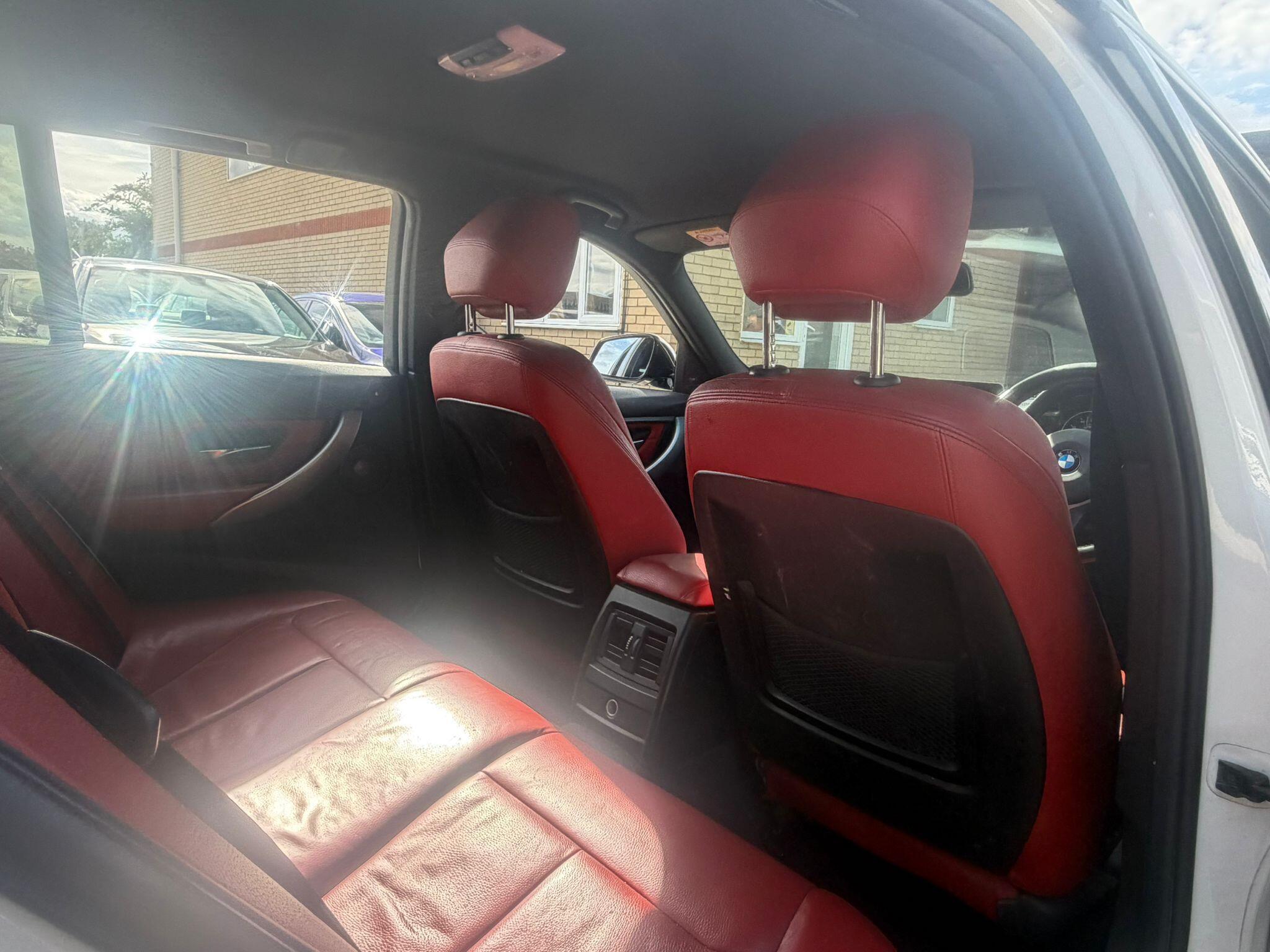 BMW 3 Series view 14