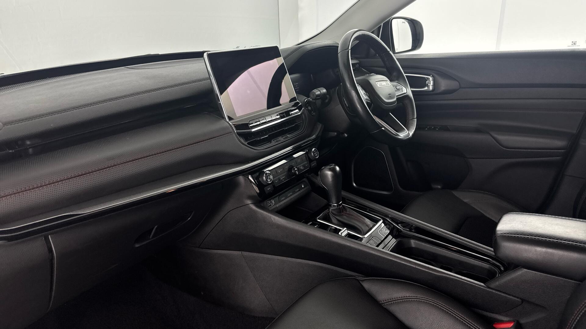 Jeep Compass view 10