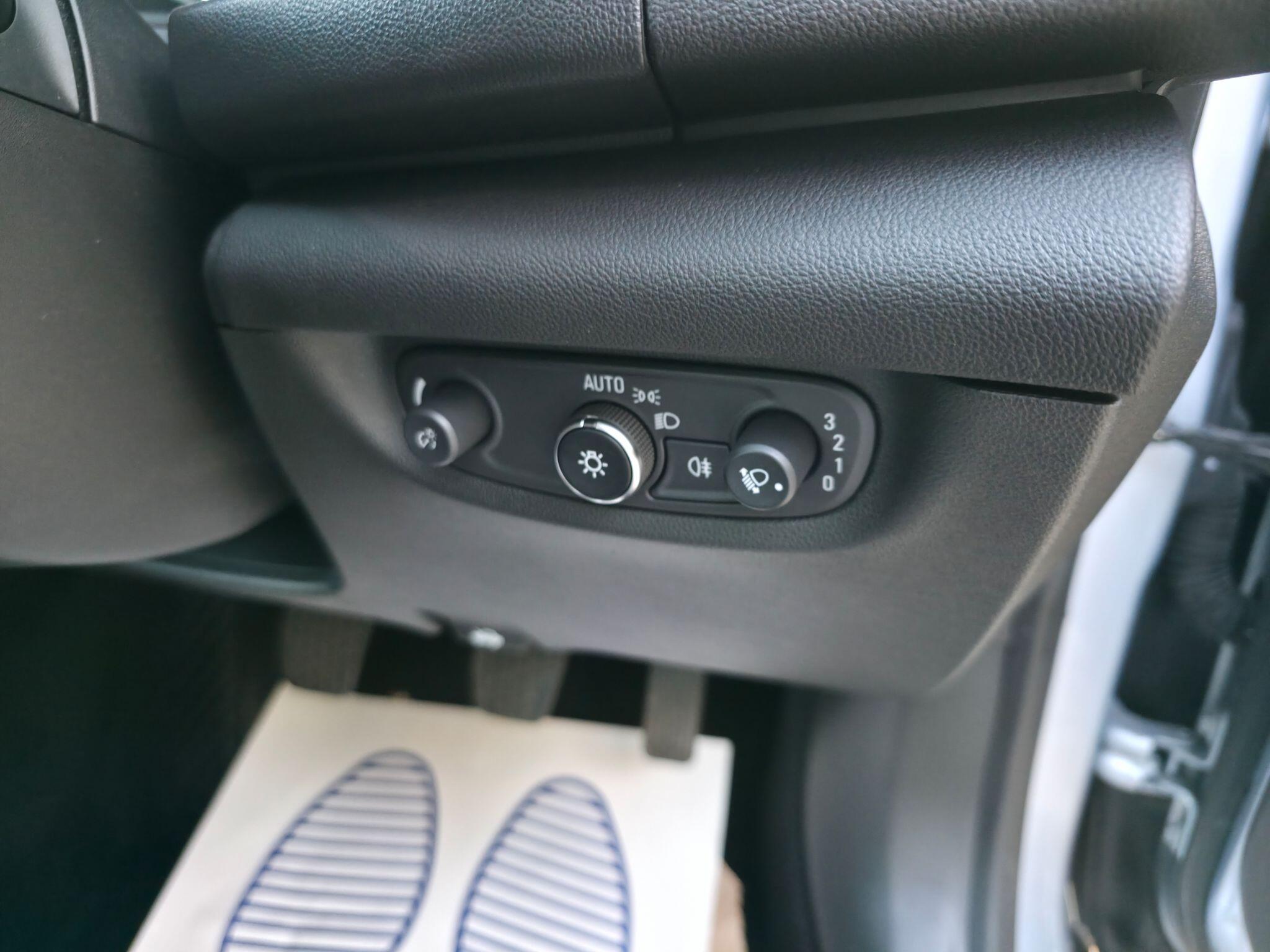 Vauxhall Insignia view 33