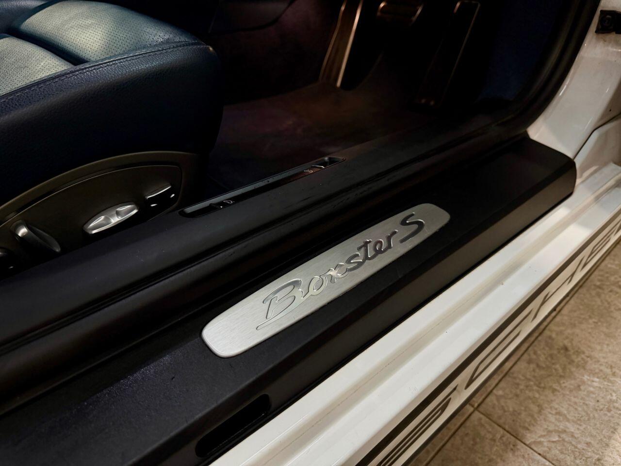 Porsche Boxster view 25