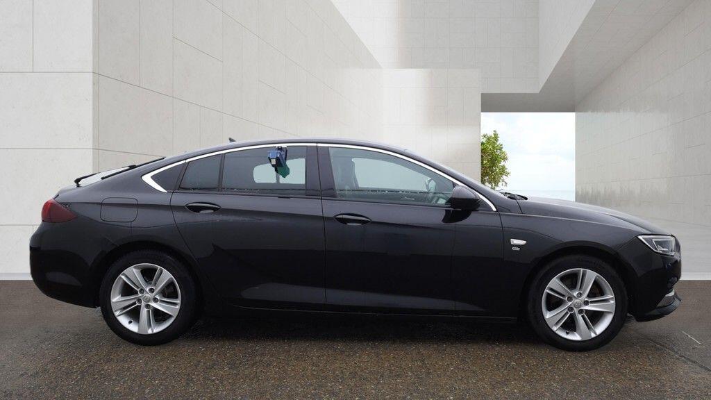 Vauxhall Insignia view 10