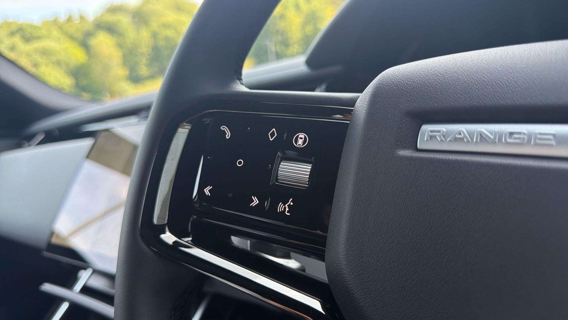 Land Rover Range Rover Velar view 15