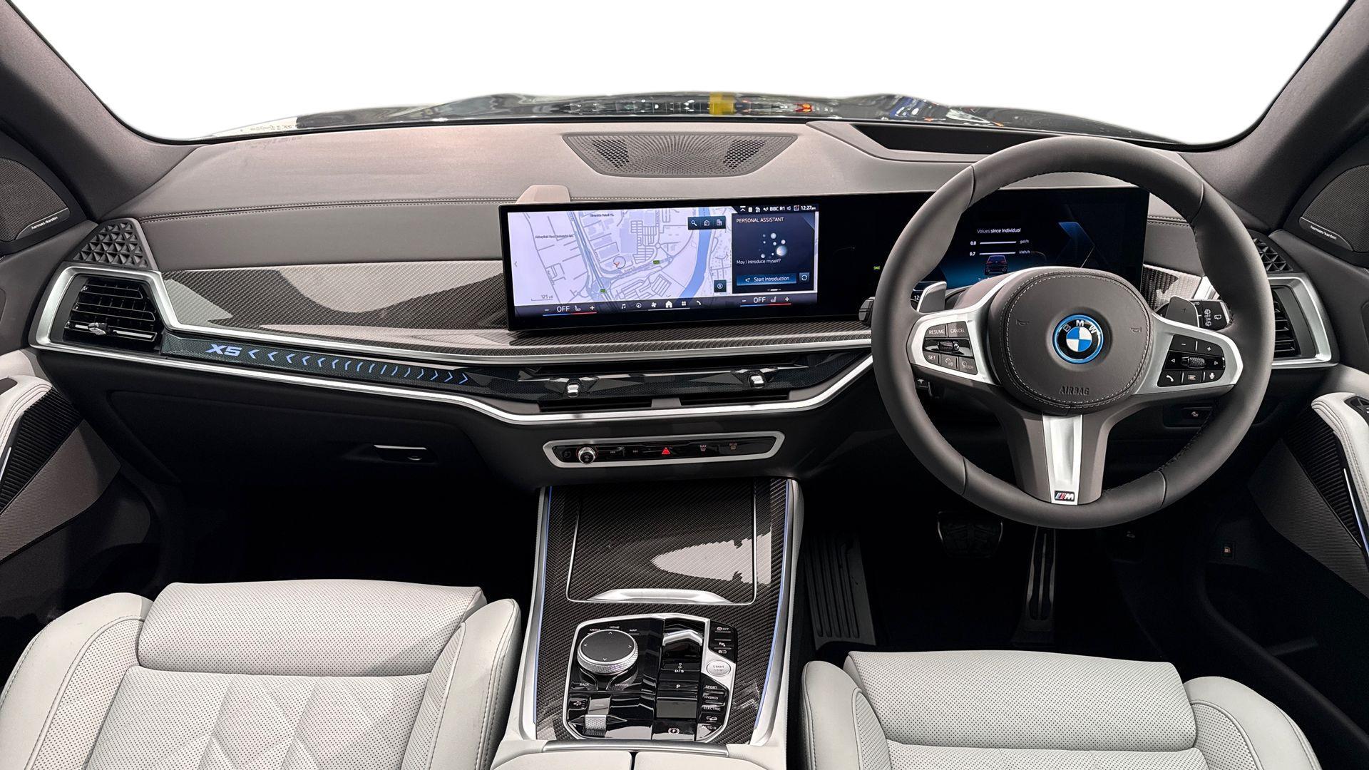 BMW X5 view 4