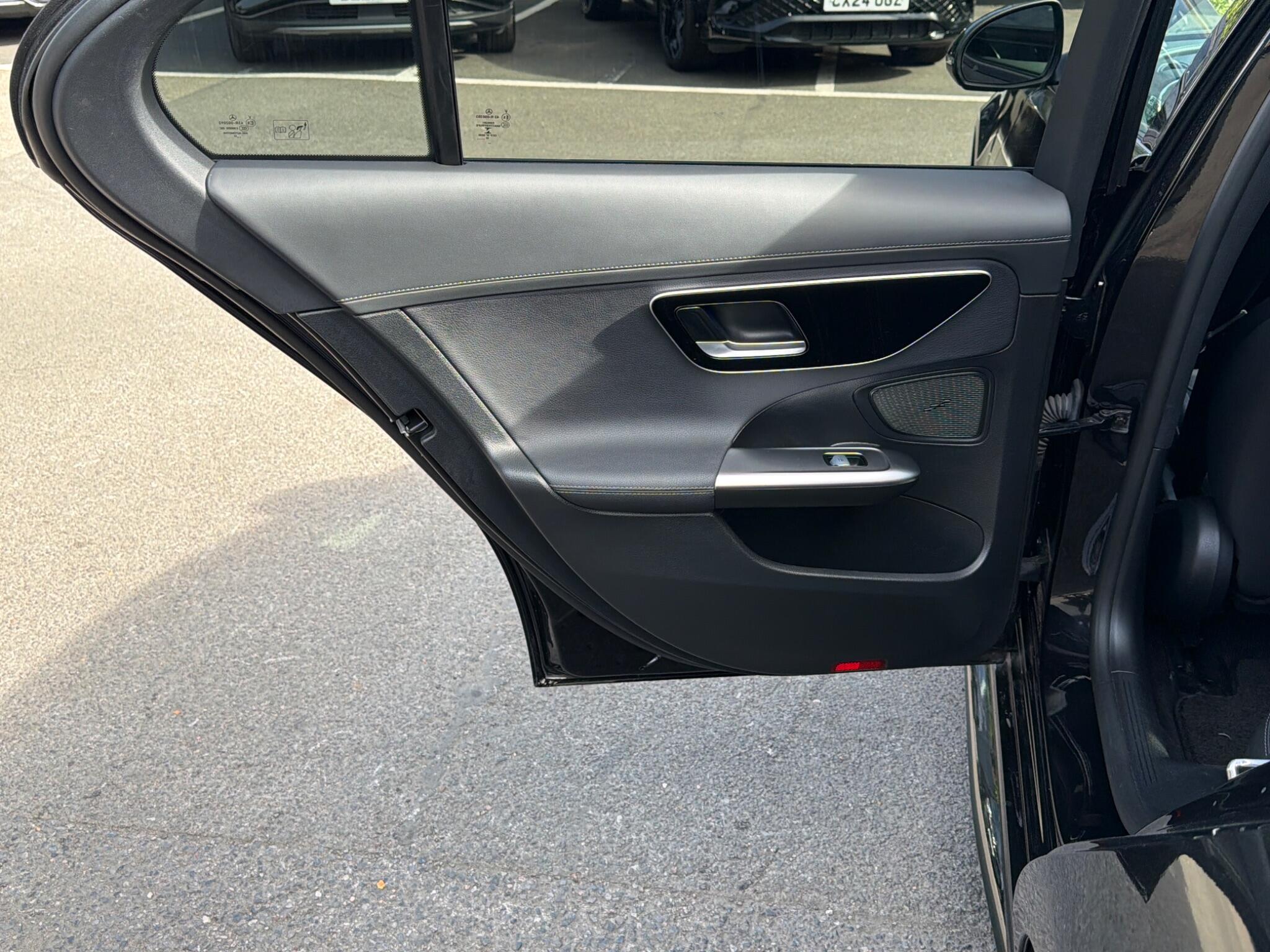 Mercedes-Benz C-Class view 17