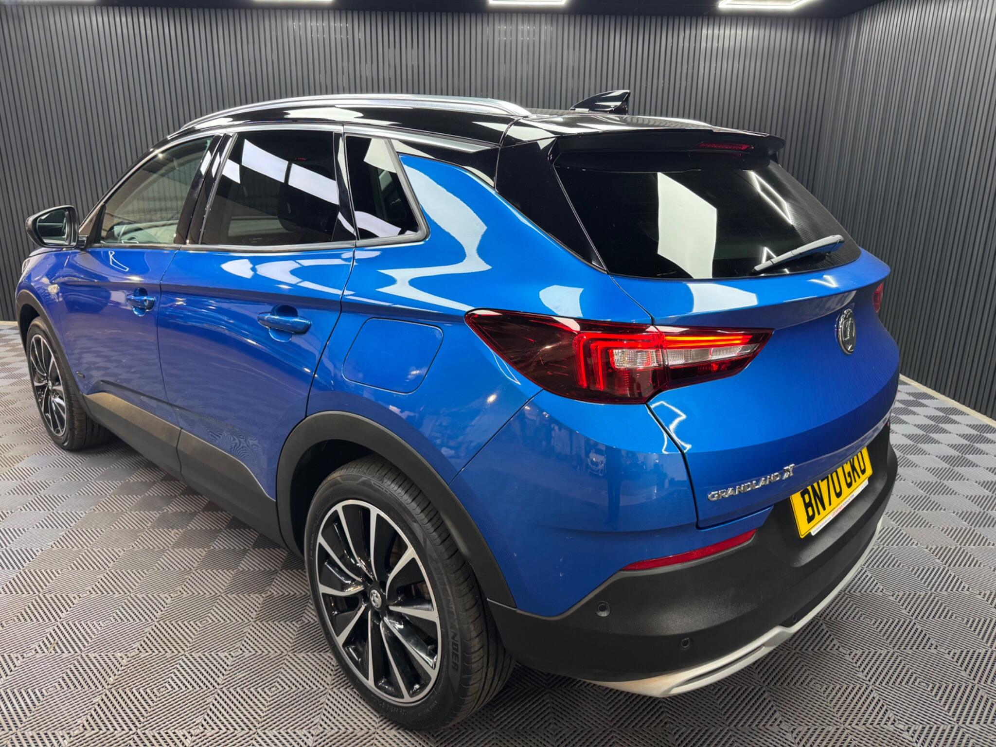 Vauxhall Grandland X view 14