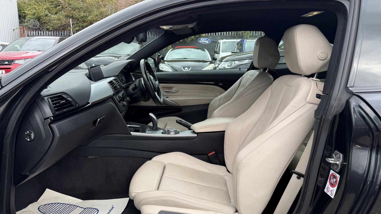 BMW 4 Series view 17