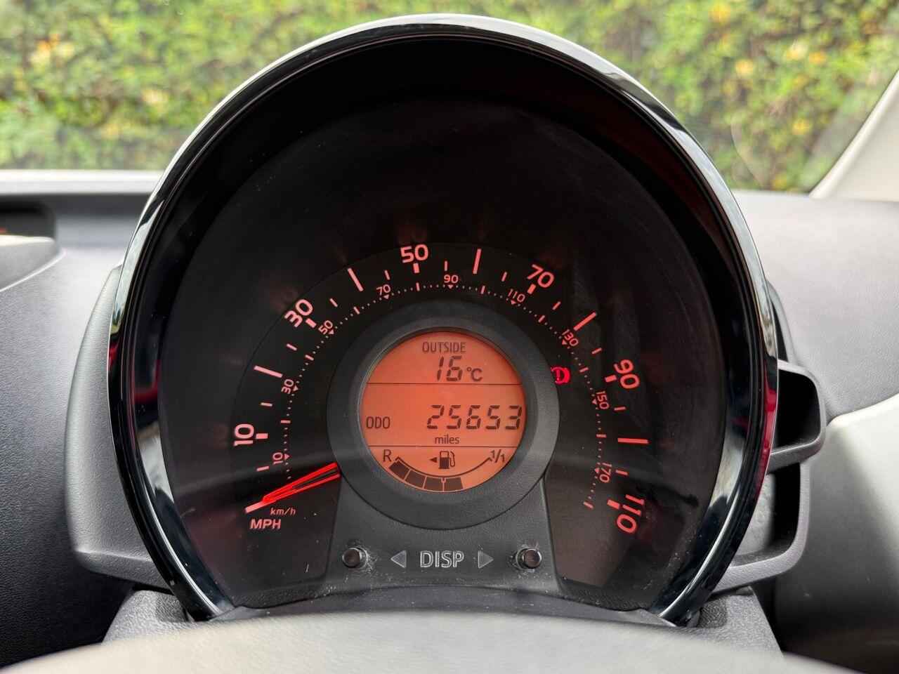 Peugeot 108 view 22