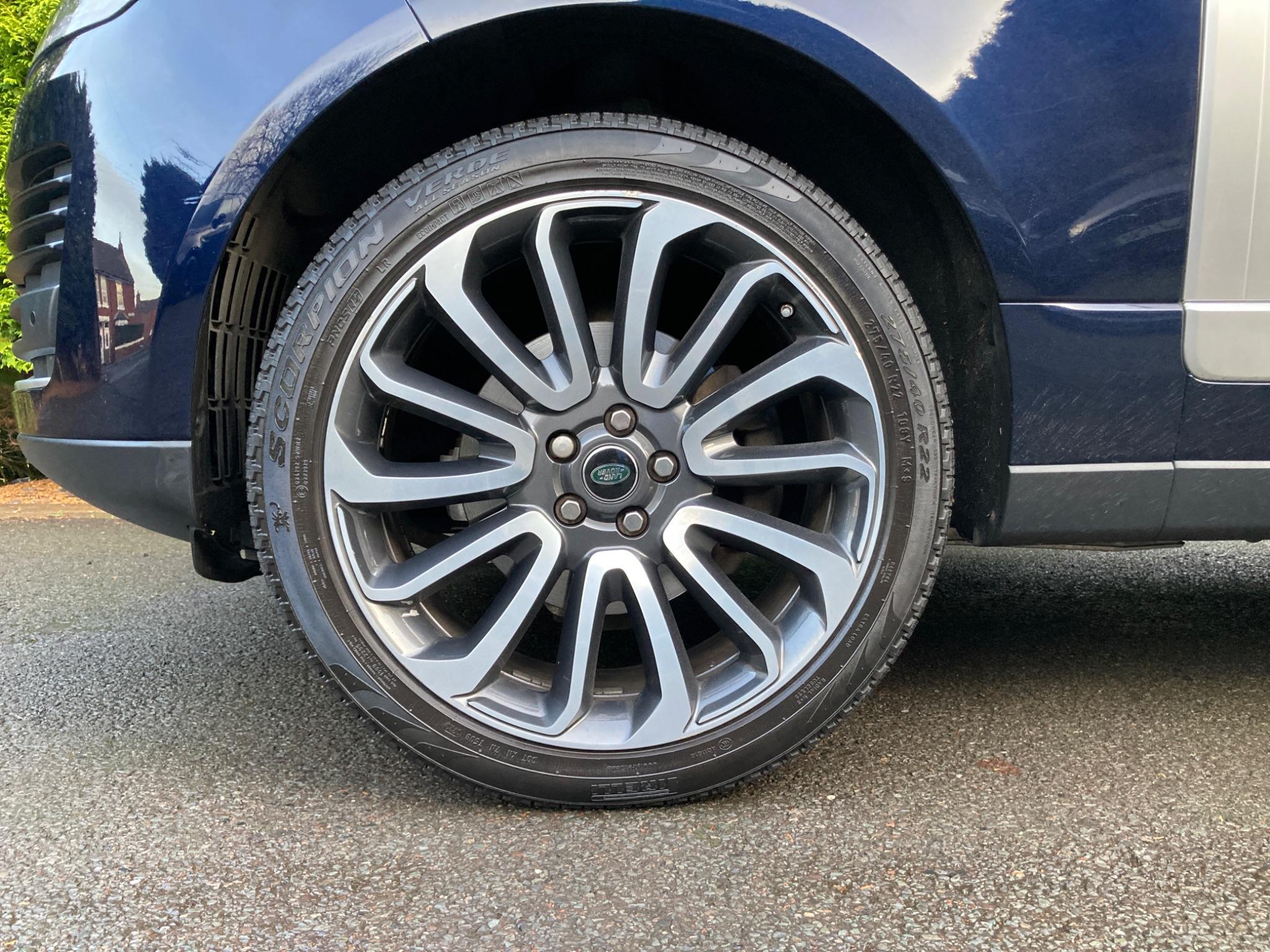 Land Rover Range Rover view 67