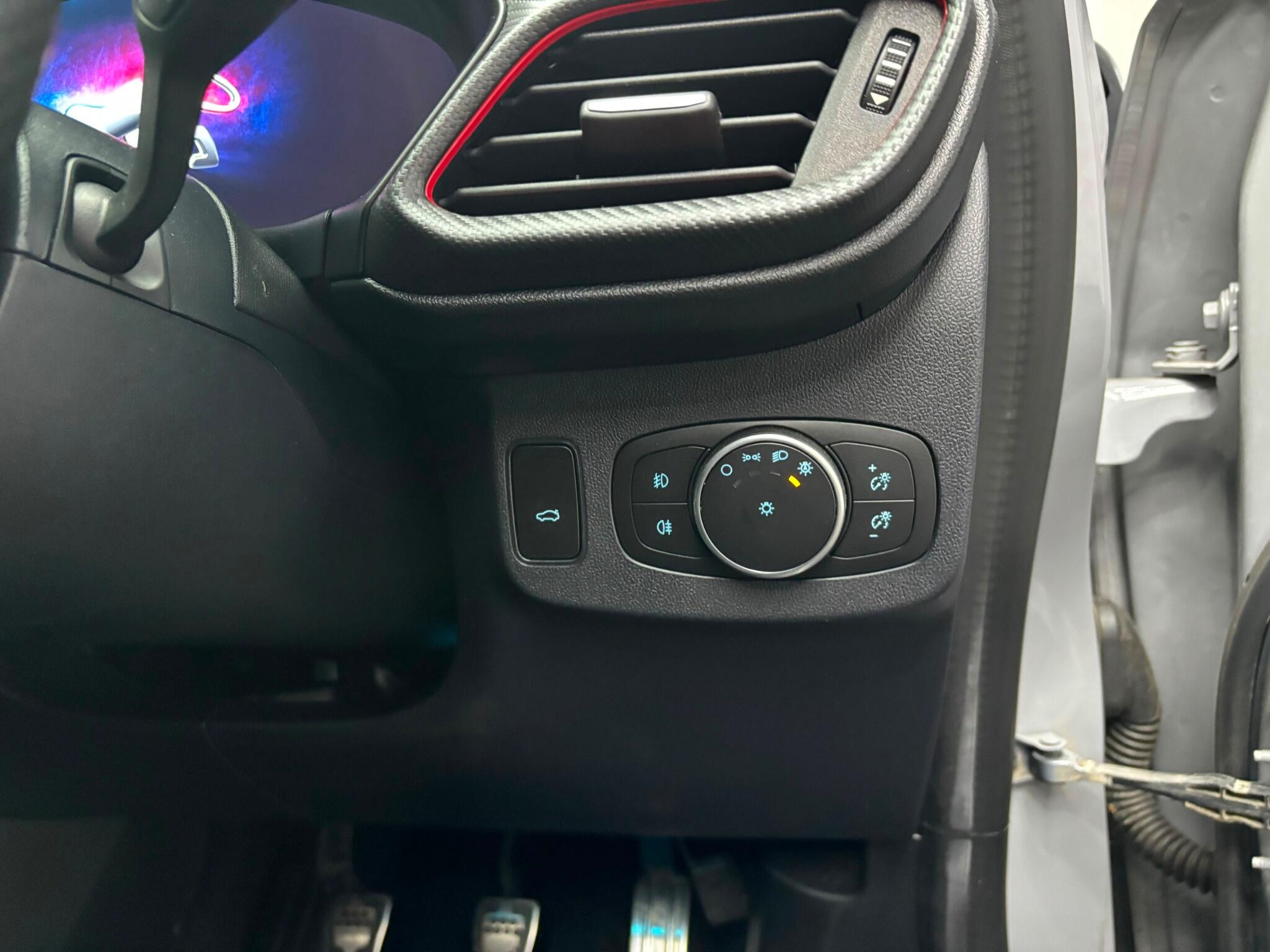 Ford Puma view 13