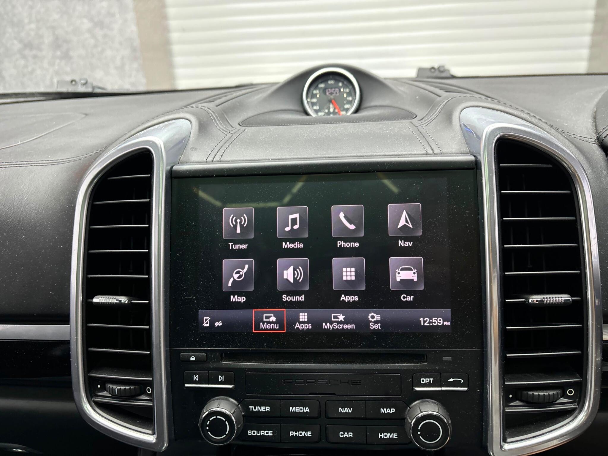 Porsche Cayenne view 44