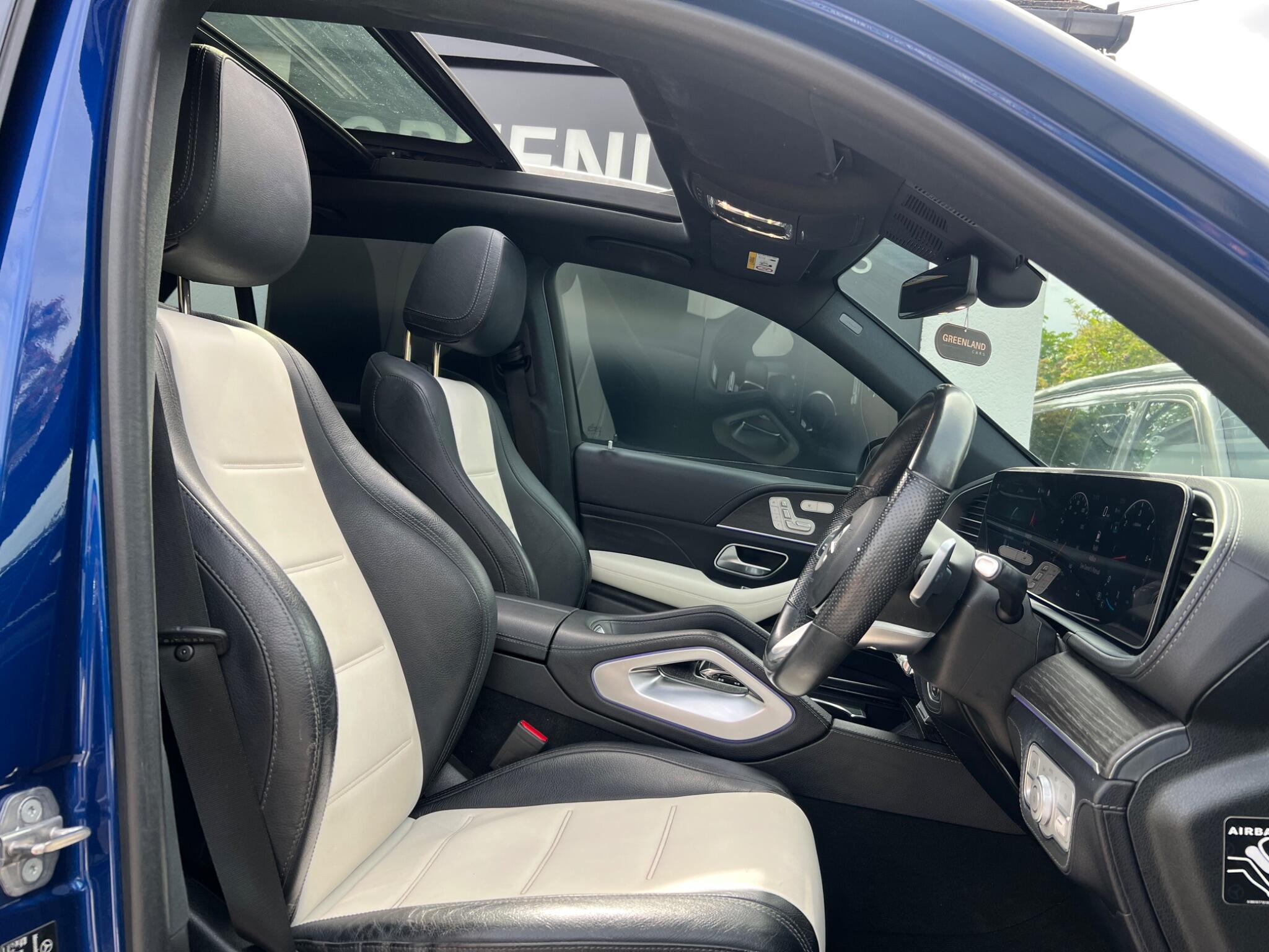 Mercedes-Benz GLE view 12
