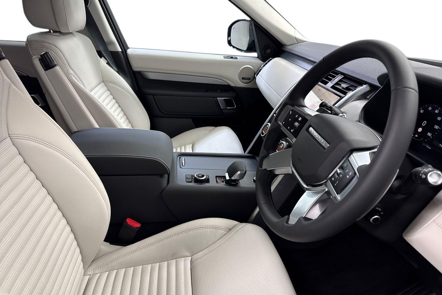 Land Rover Discovery view 15