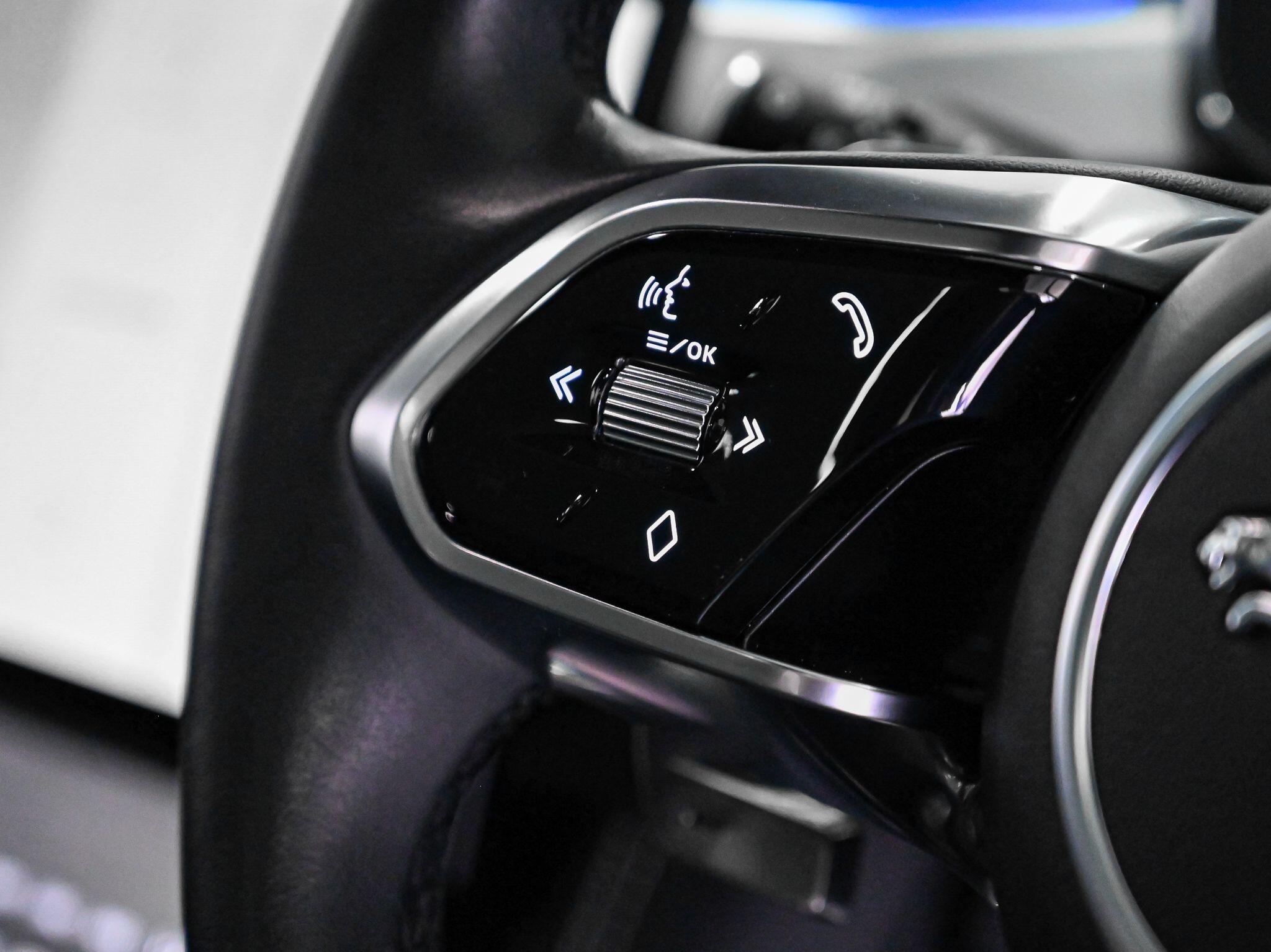 Jaguar F-Pace view 9