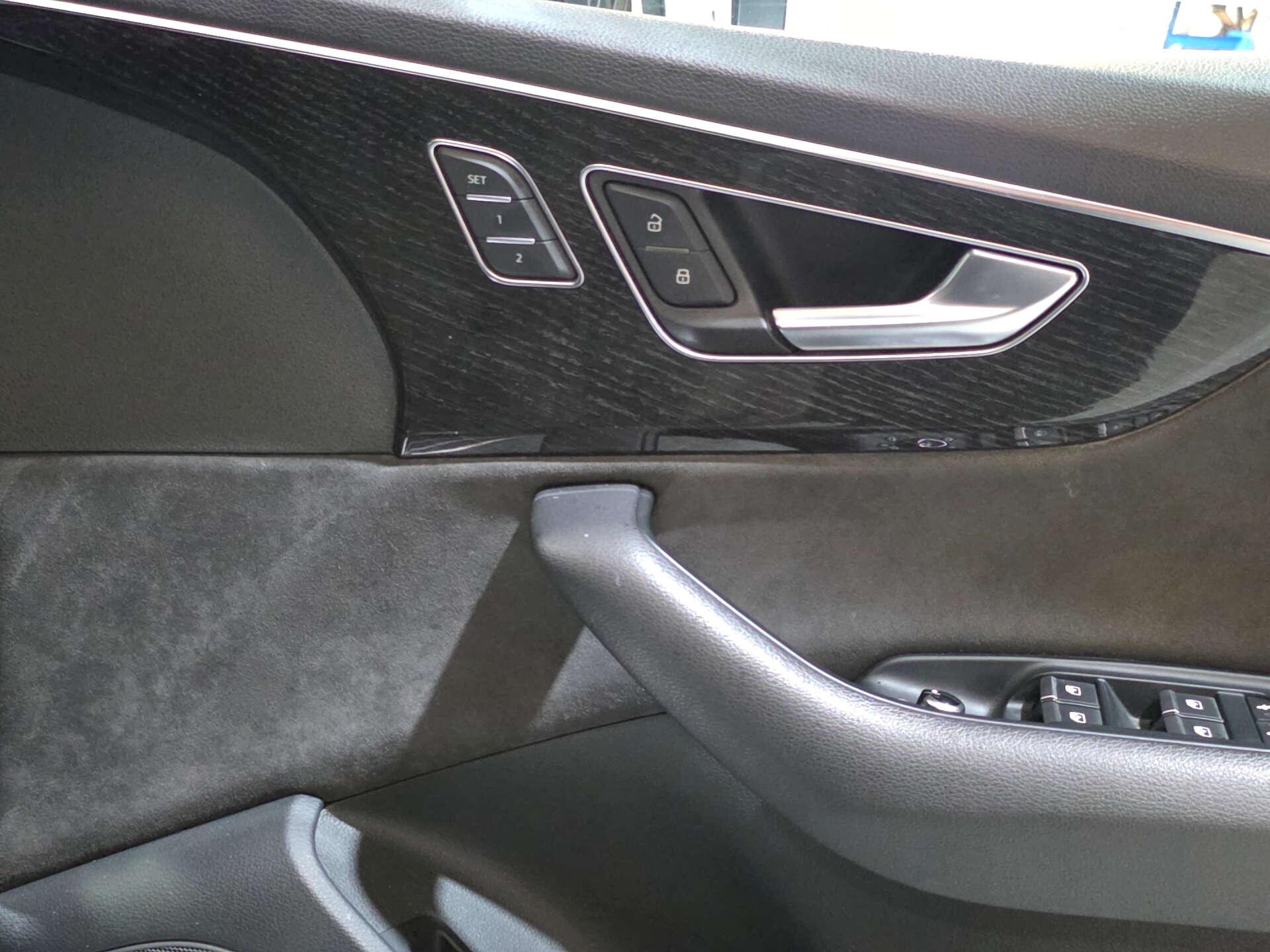 Audi Q7 view 36