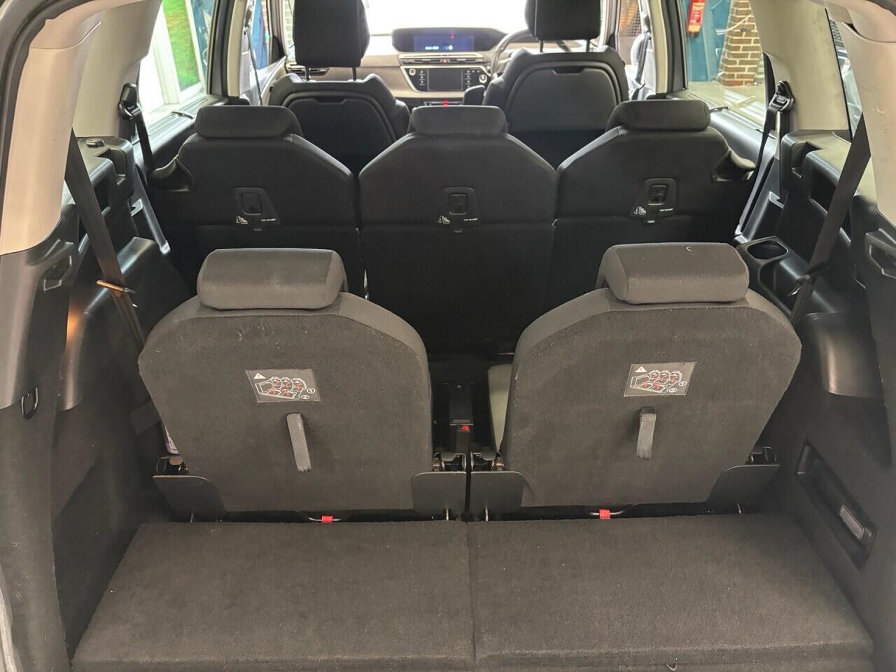 Citroen Grand C4 Picasso view 22