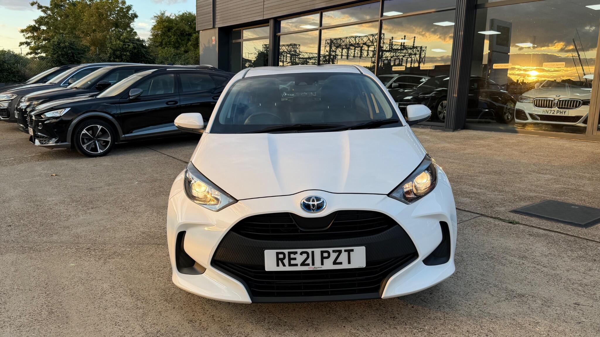 Toyota Yaris view 2