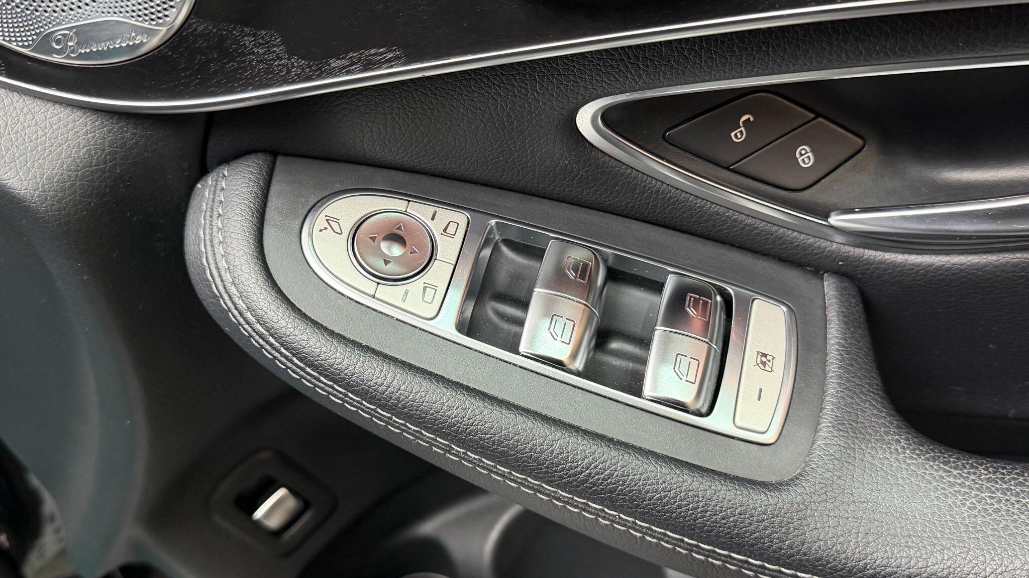 Mercedes-Benz GLC view 16